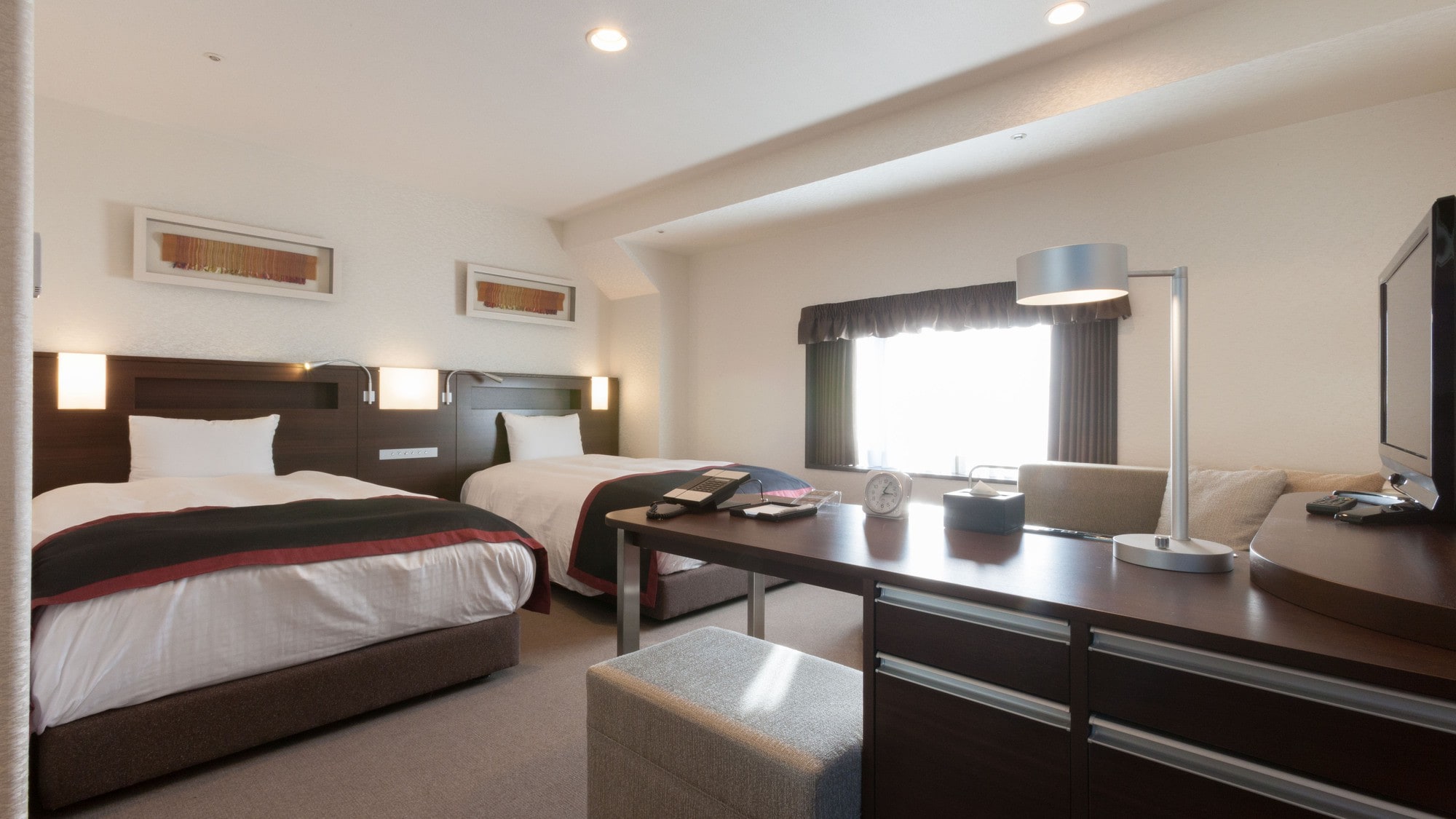 프리미어 킹 스위트룸 (주 침실)