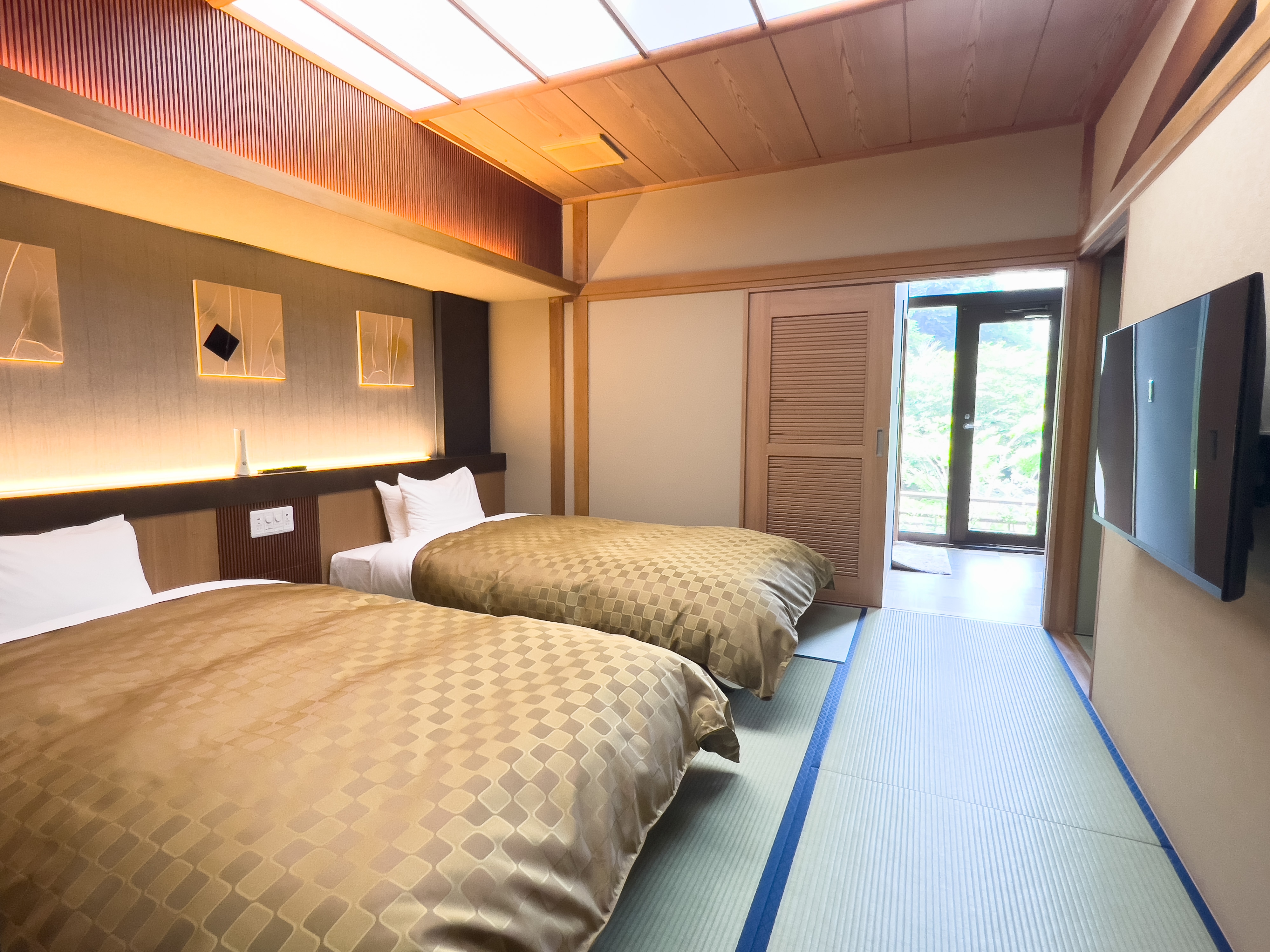 Pembaruan pada Juni 2023 * Kamar bergaya Jepang dengan pemandian air panas semi terbuka Kamar 102