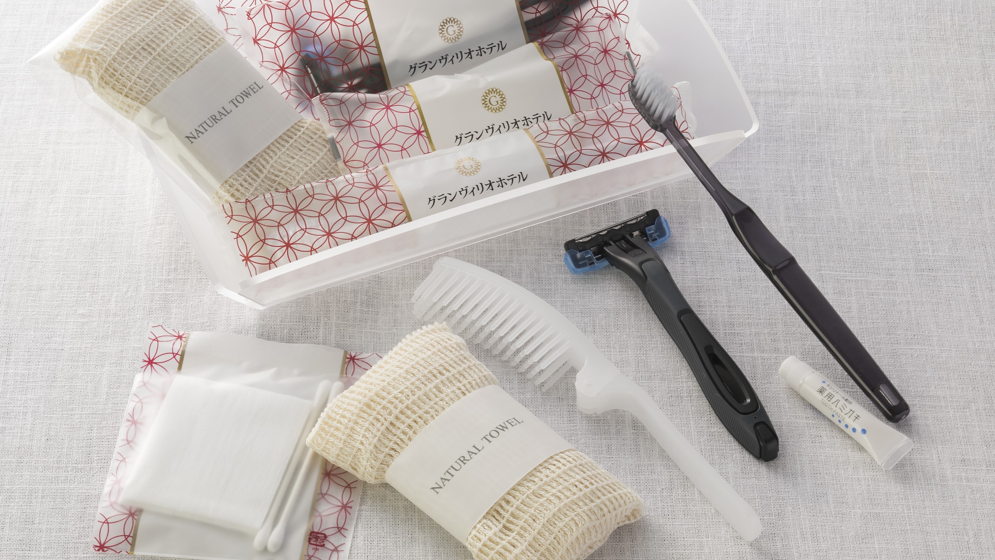 <Room amenities> Toothbrush, leather, body towel, hairbrush, cotton