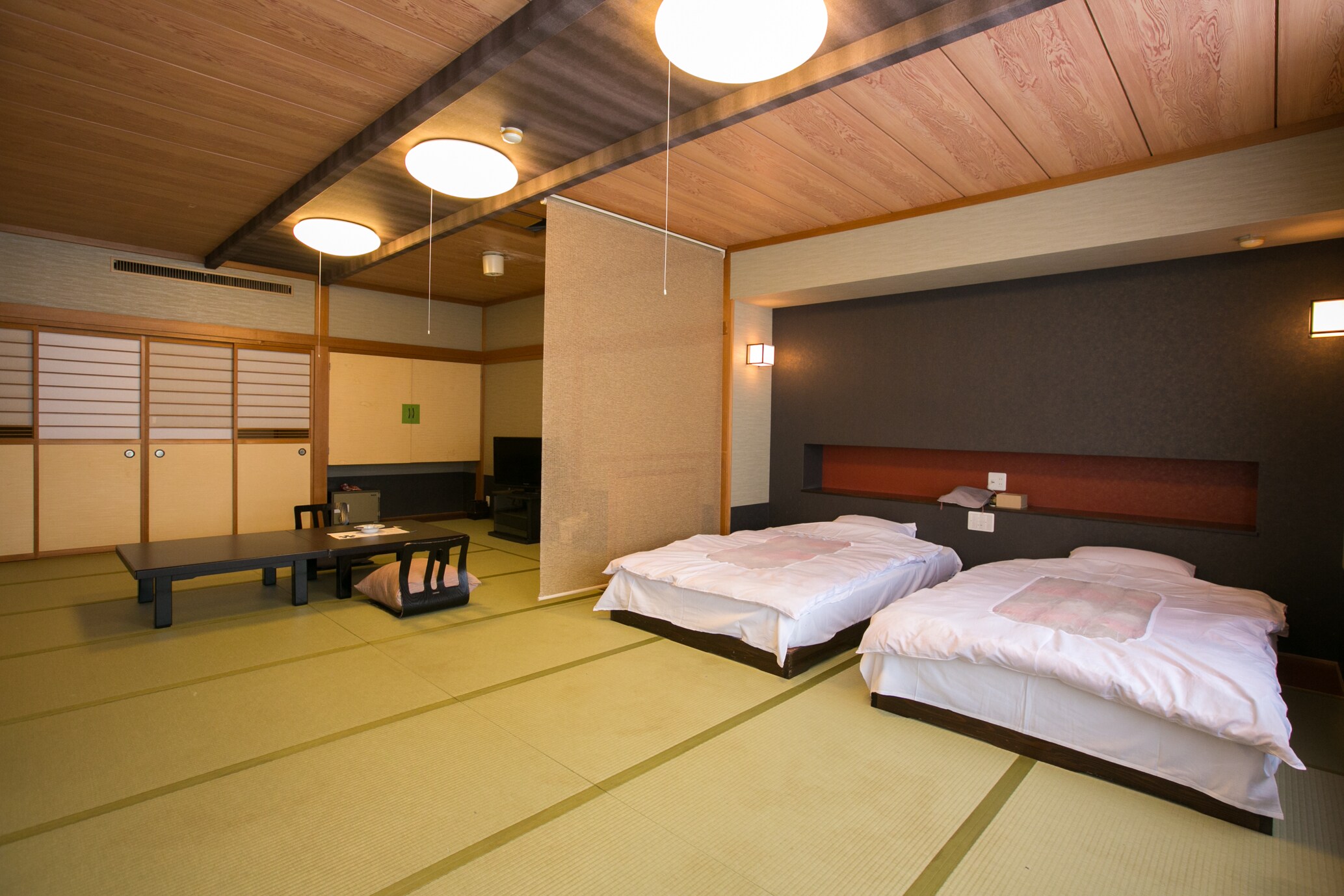 Kamar dengan tempat tidur