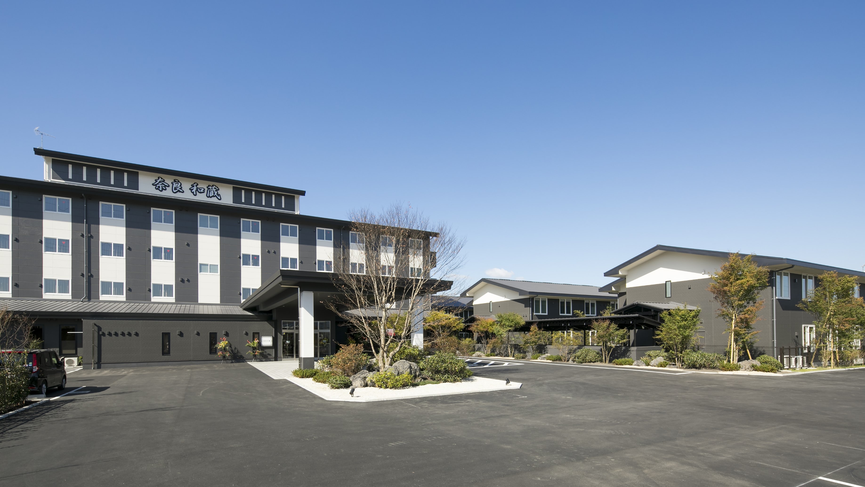 <Grand Virio Hotel Nara-Wazo-> This hotel consists of a main building and 6 annexes, with a total of 202 rooms.