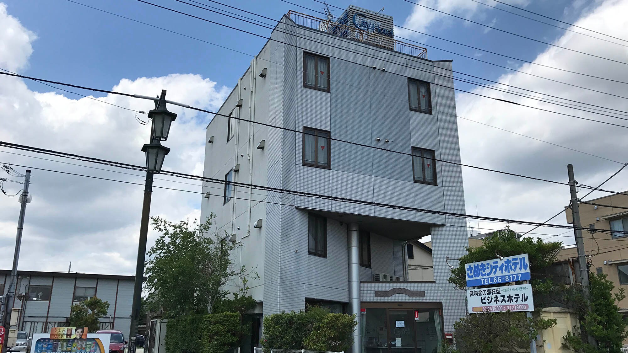 ・ [Hotel appearance] Good access within a 3-minute walk from JR Ryugasaki City Station