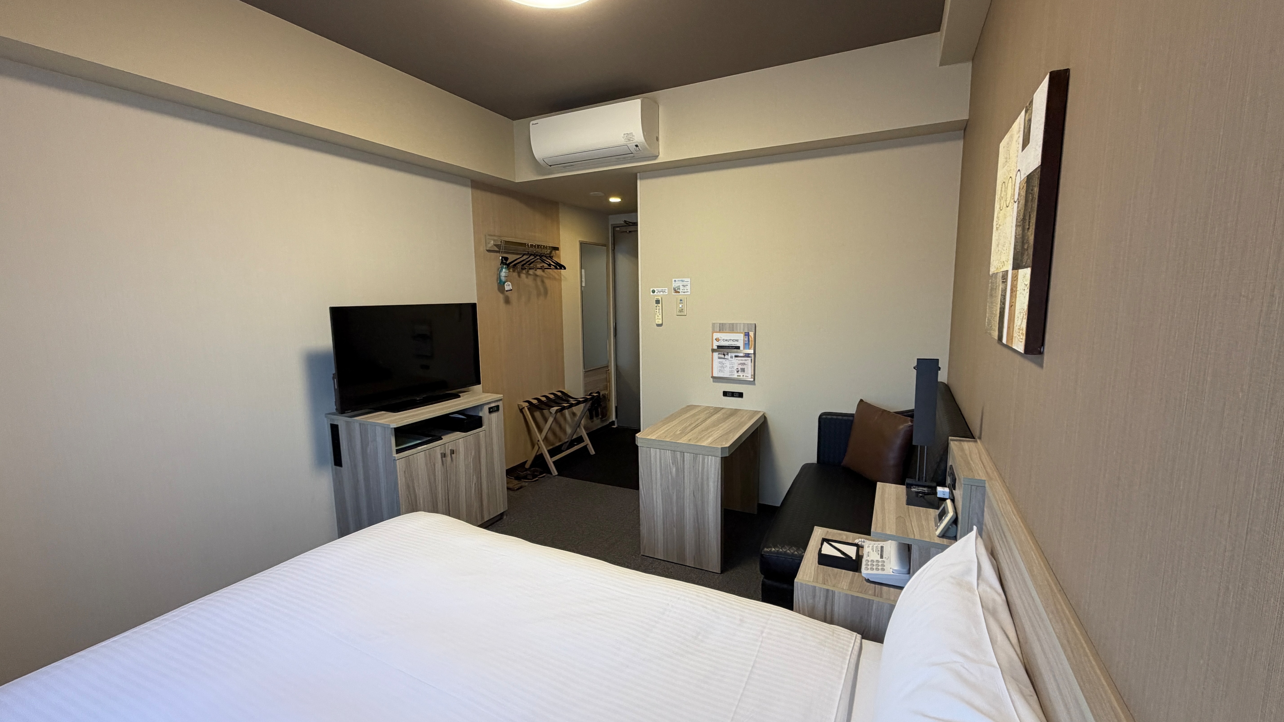 Standard Semi-Double Room 2