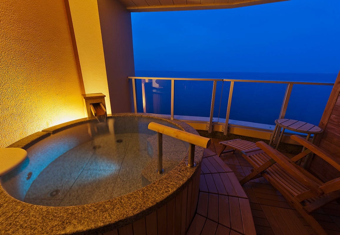 Guest room with open-air bath D2 type (non-smoking indoors)