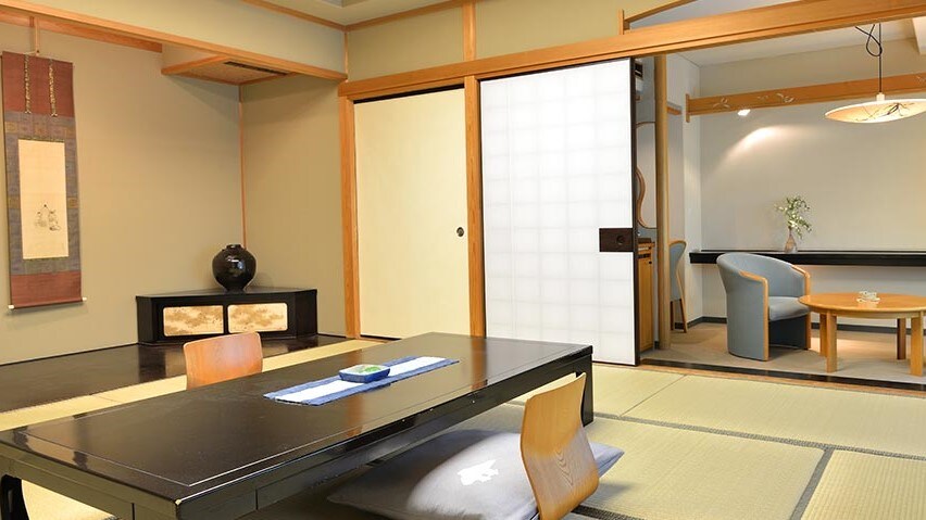 본관-담화실이 있는 일본식 방 모던 치쿠사