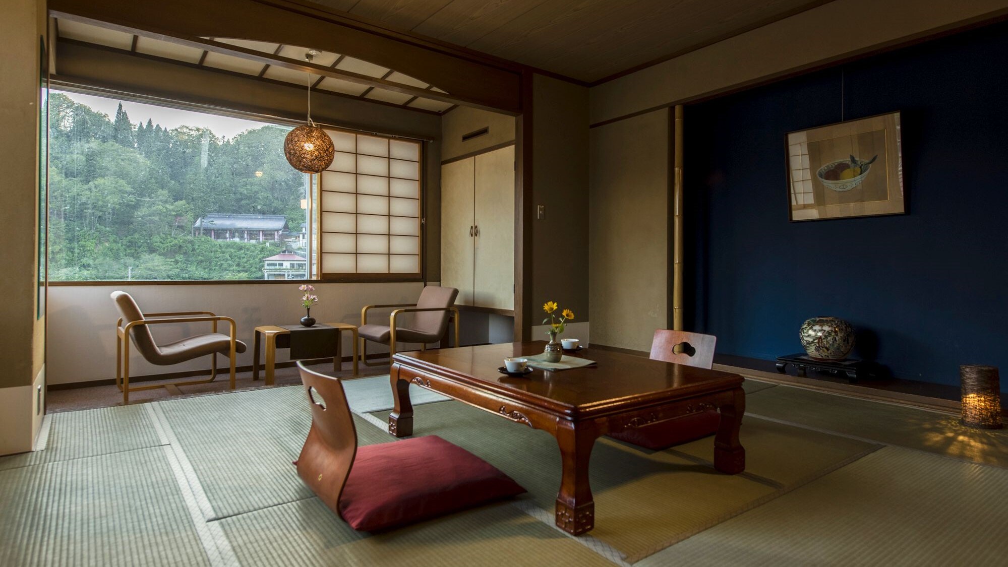 [Main building / Japanese-style room] The most popular room in the hotel, 10 tatami mats spacious (with bath and toilet)