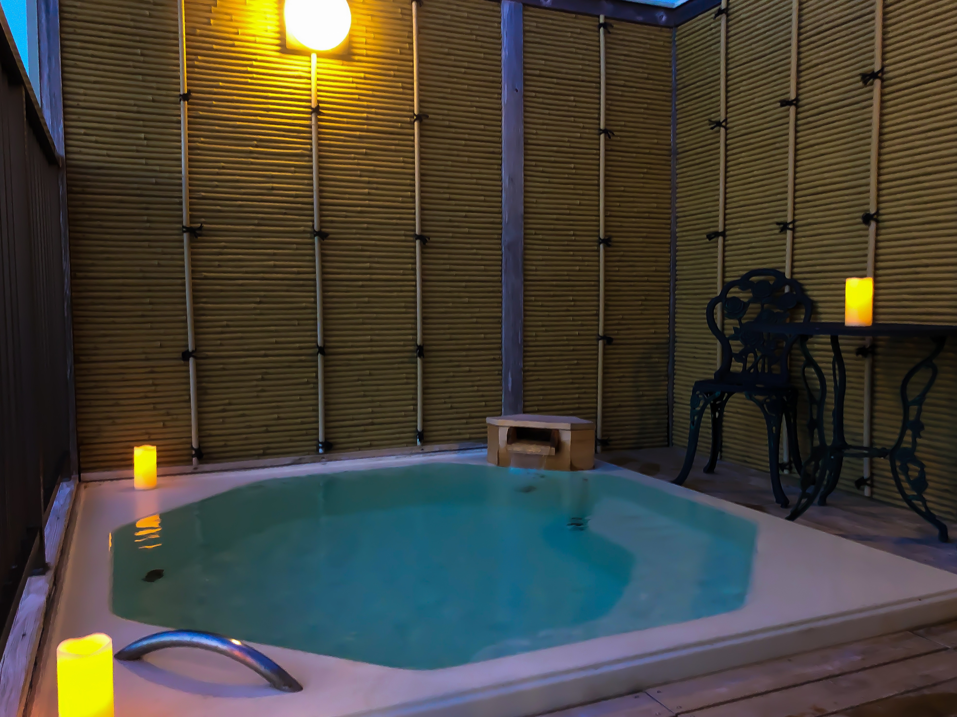 可欣賞夜景的私人露天浴池