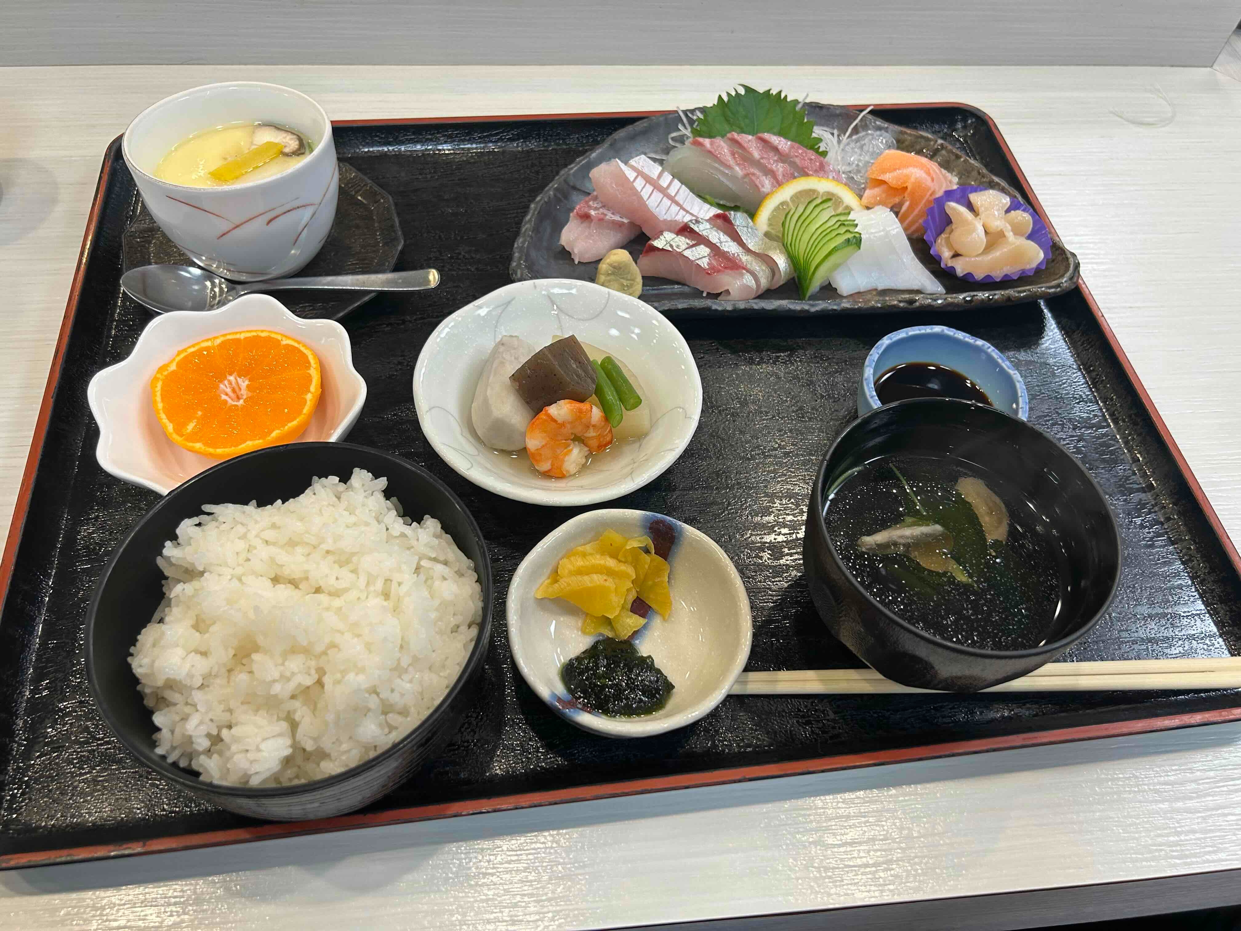 A. 6 kinds of sashimi set meal