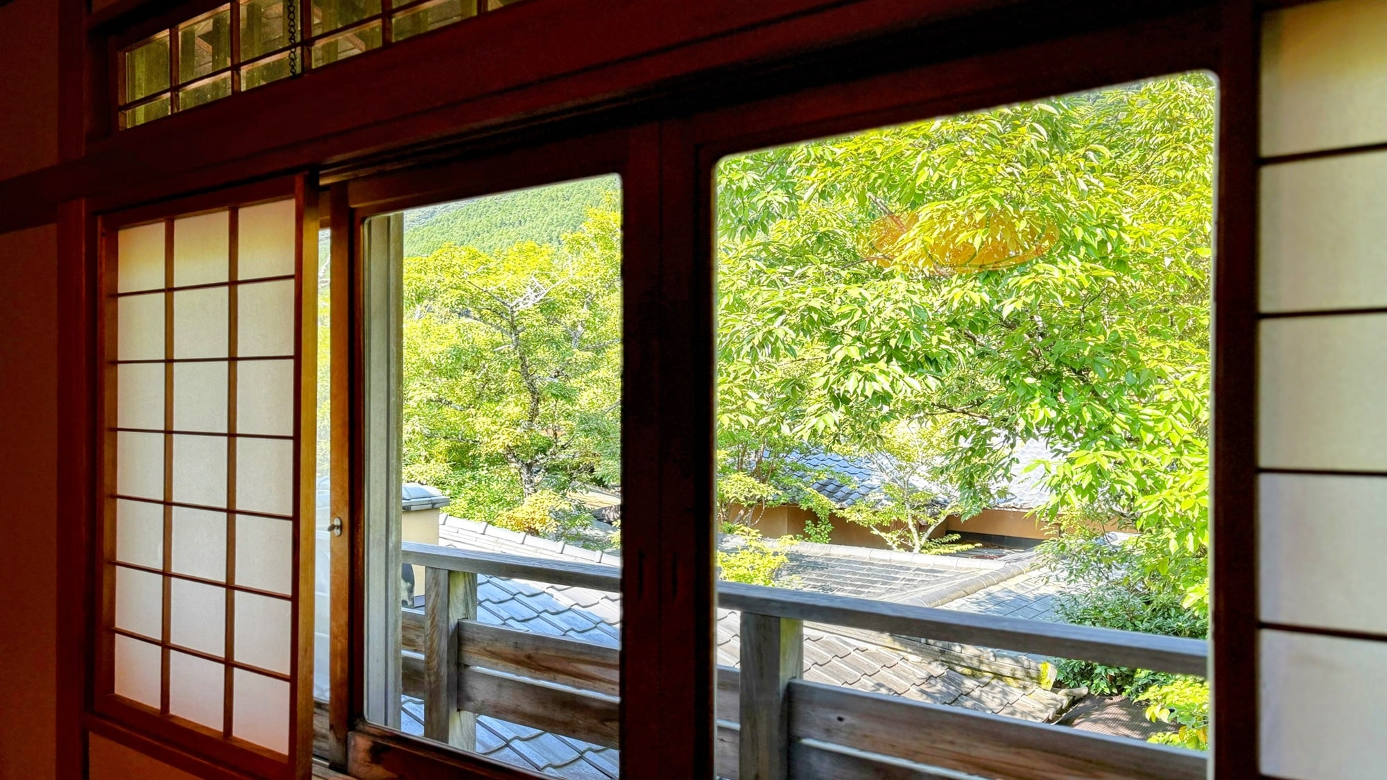 2nd floor: 2 Japanese-style rooms (8 tatami mats + 6 tatami mats)