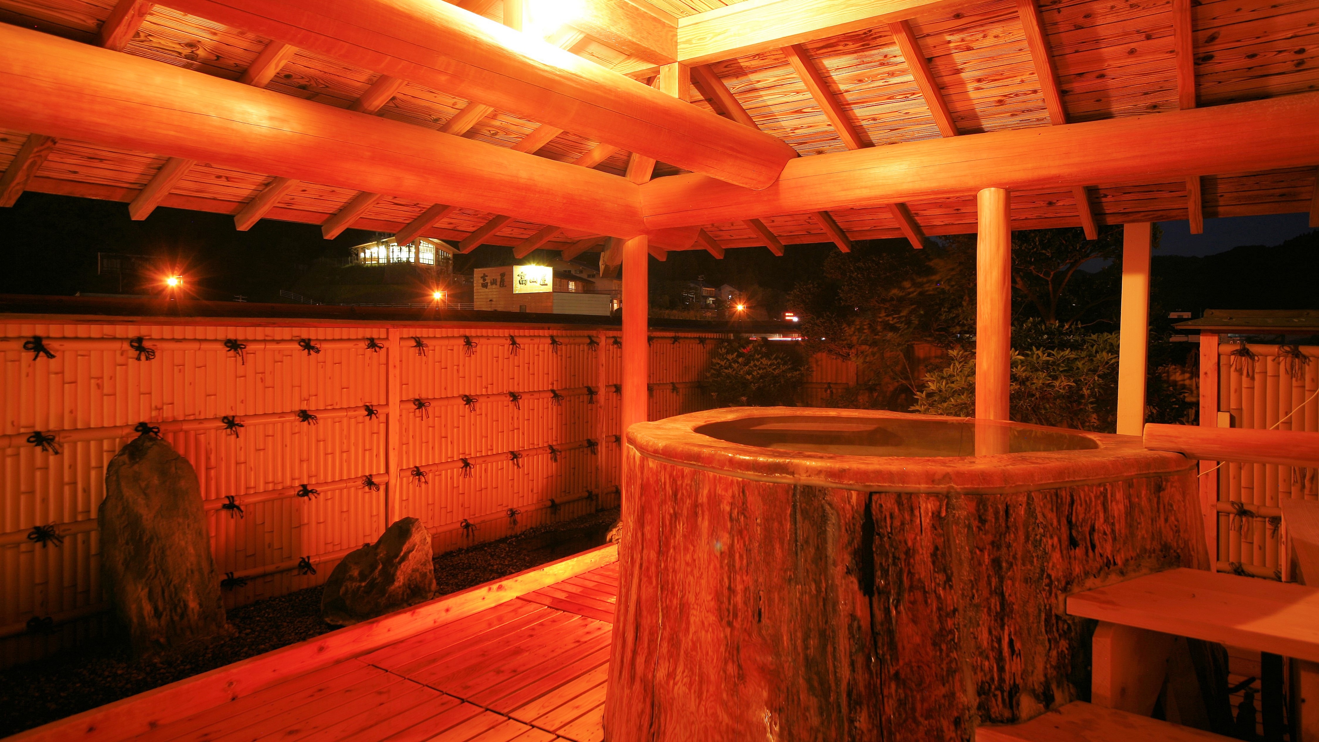 带温泉露天浴池的日式房间[Enji 208]