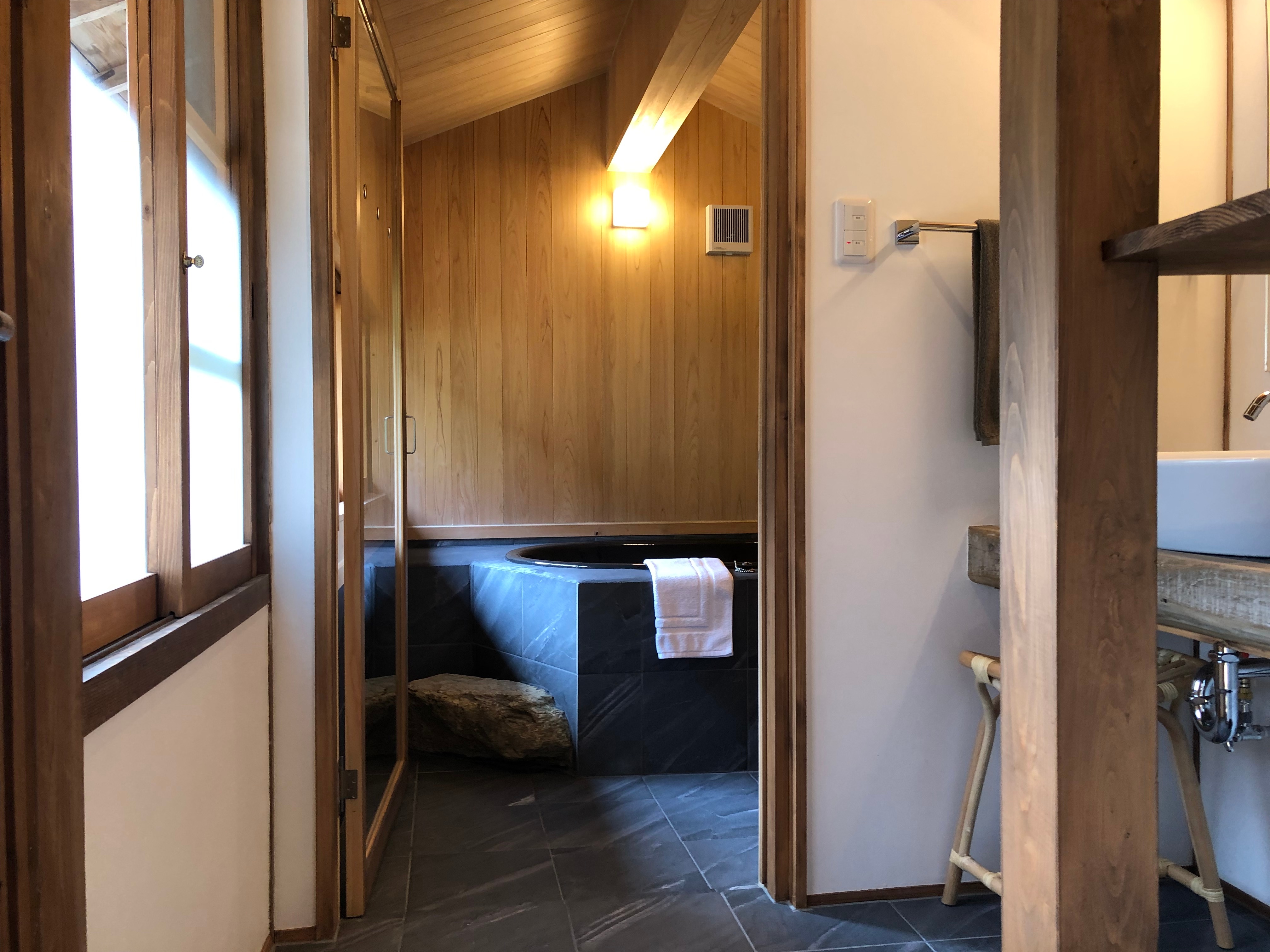 Annex (bath)