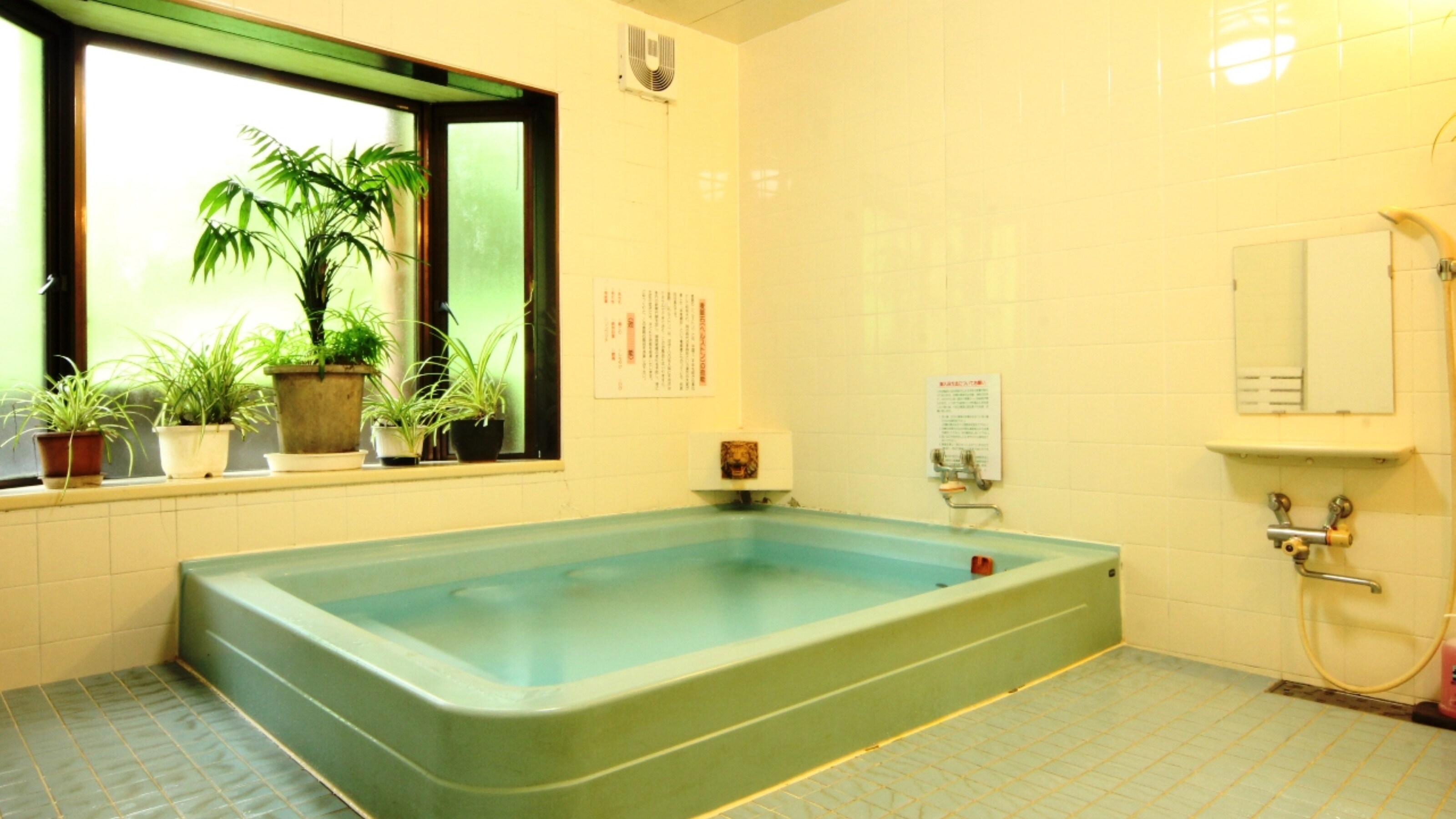 ★[Bath] We use a 24-hour circulating bath that supplies warm water containing minerals.