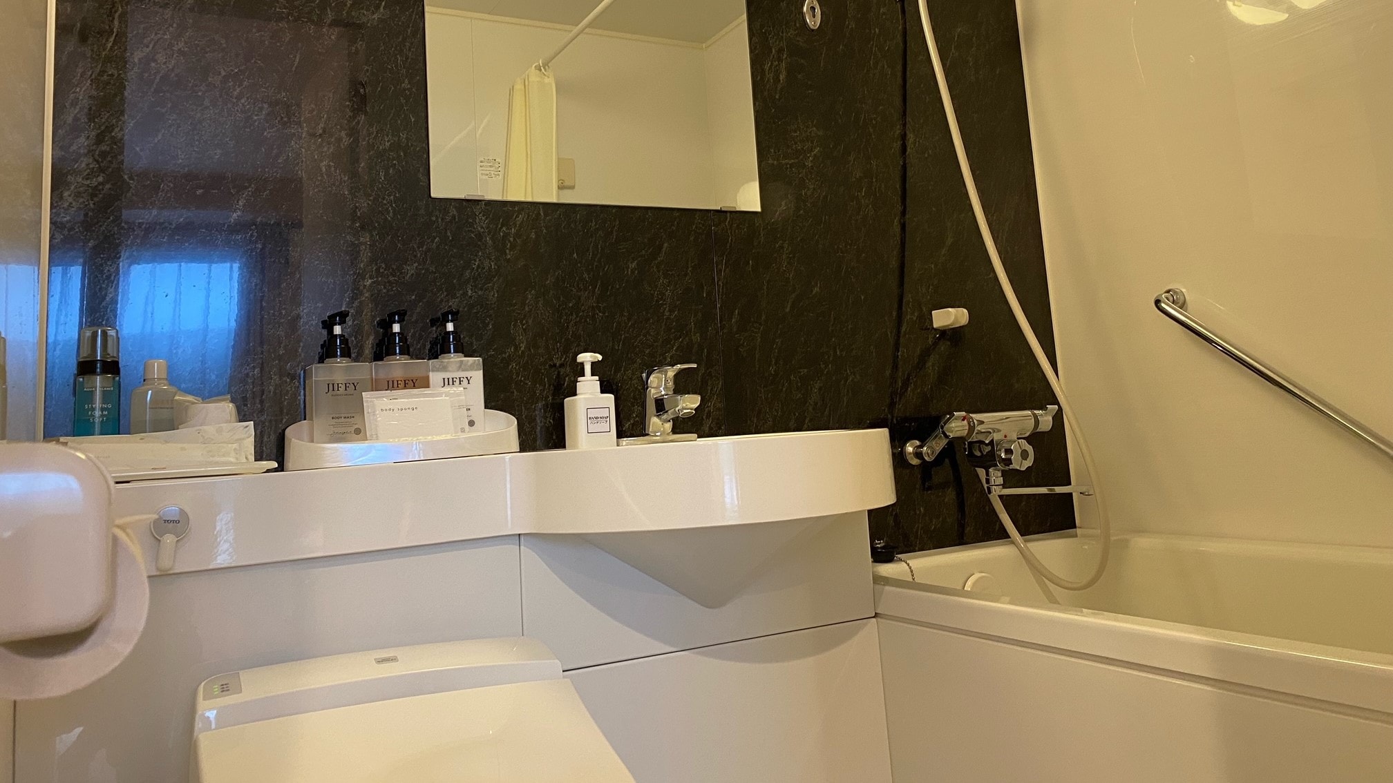 豪華半雙人間 701