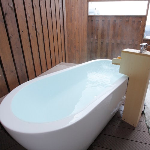 [Open-air bath in guest room & lt; Upper floor & gt;] (Example) *