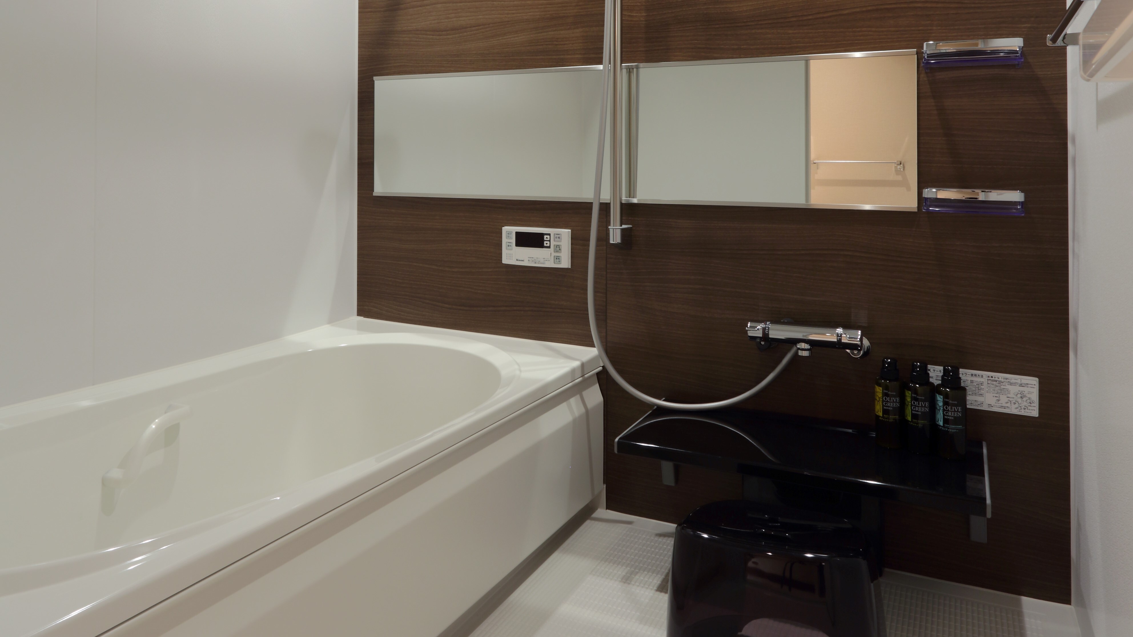 Phòng Deluxe góc 2 giường đơn: Phòng tắm