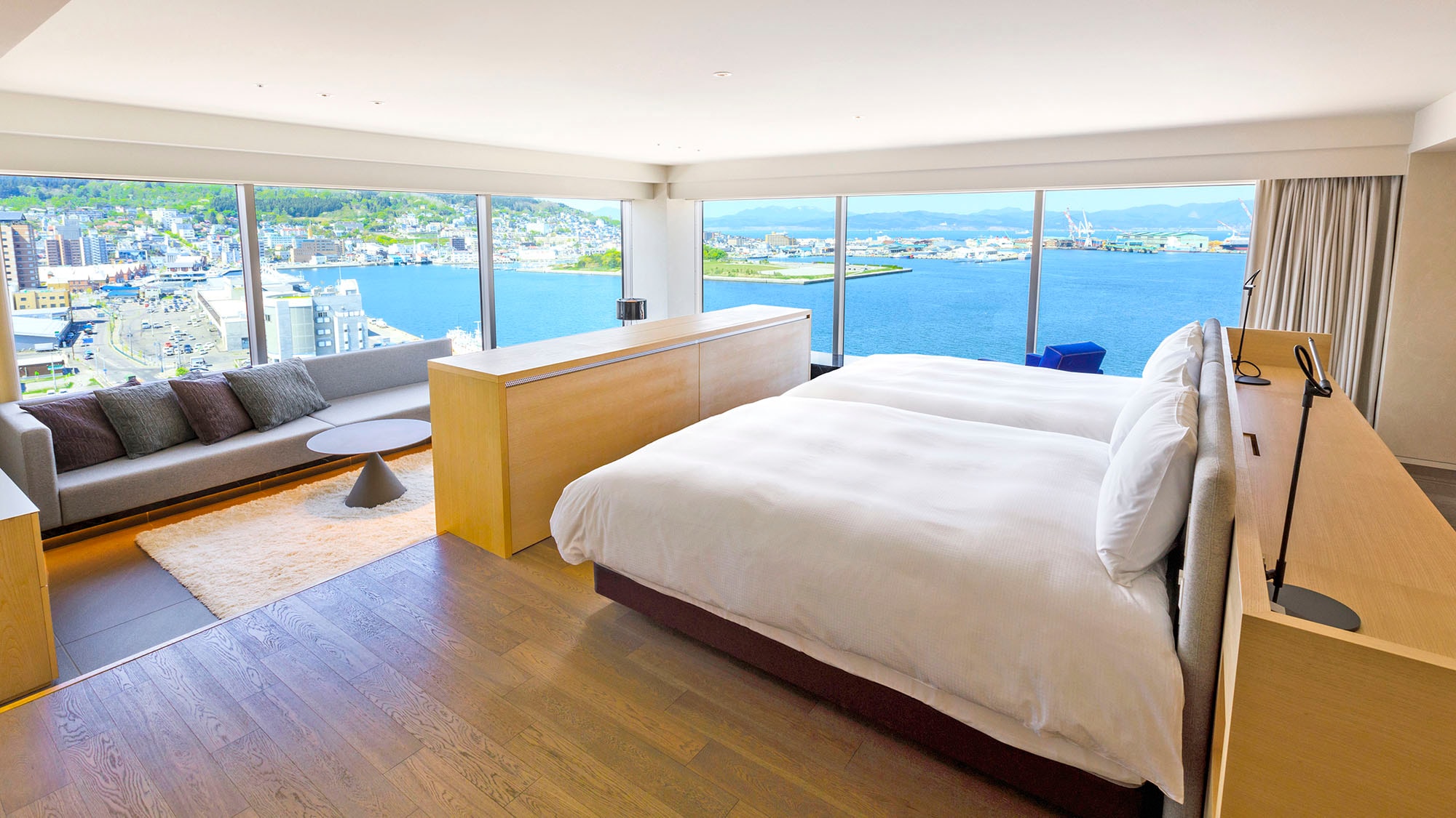 [Guest room] Royal Suite / 87㎡ / Guest room The beautiful view is monopolized on the top floor. The finest suite.