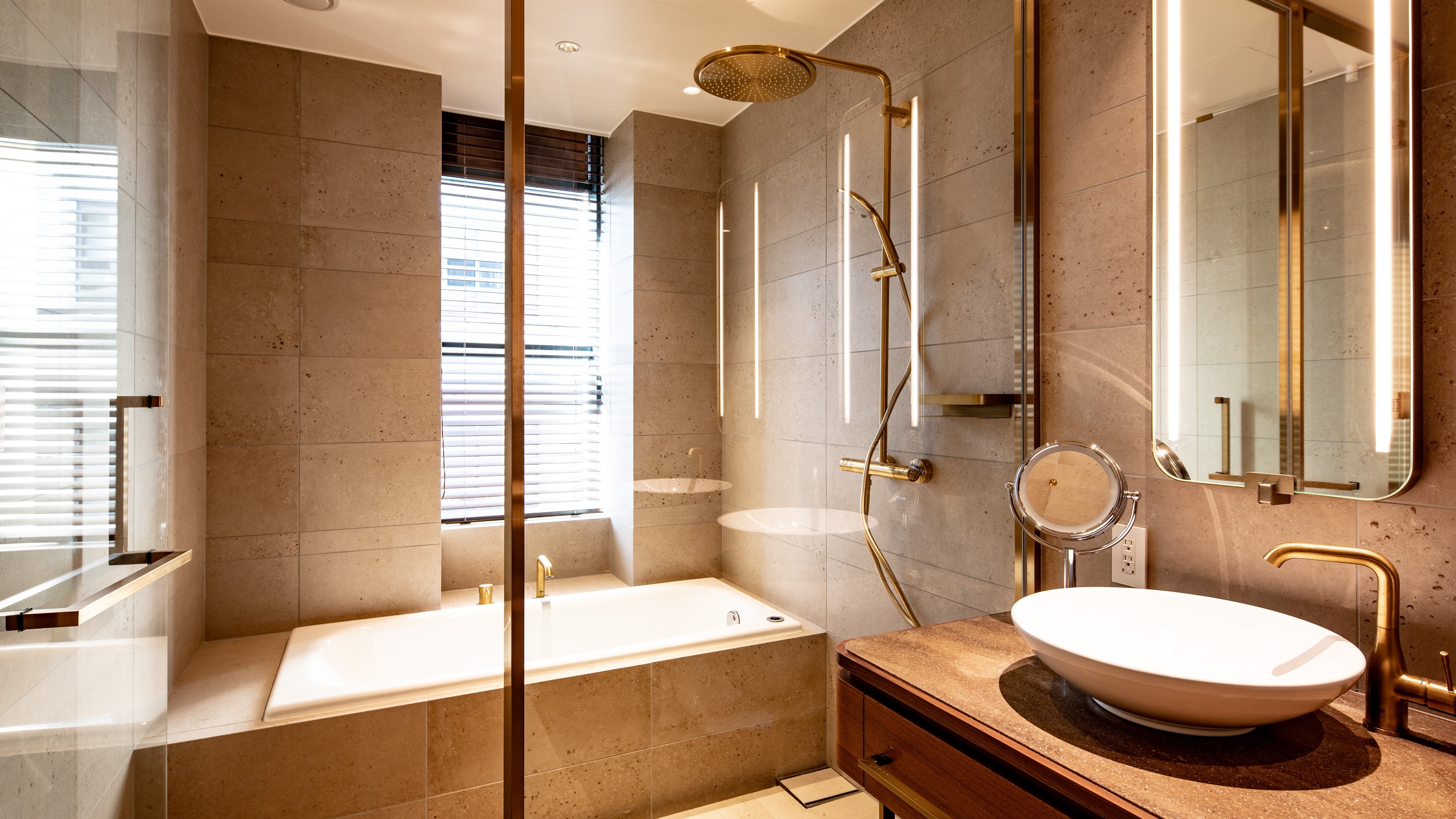 Episode5 Twin Bathroom