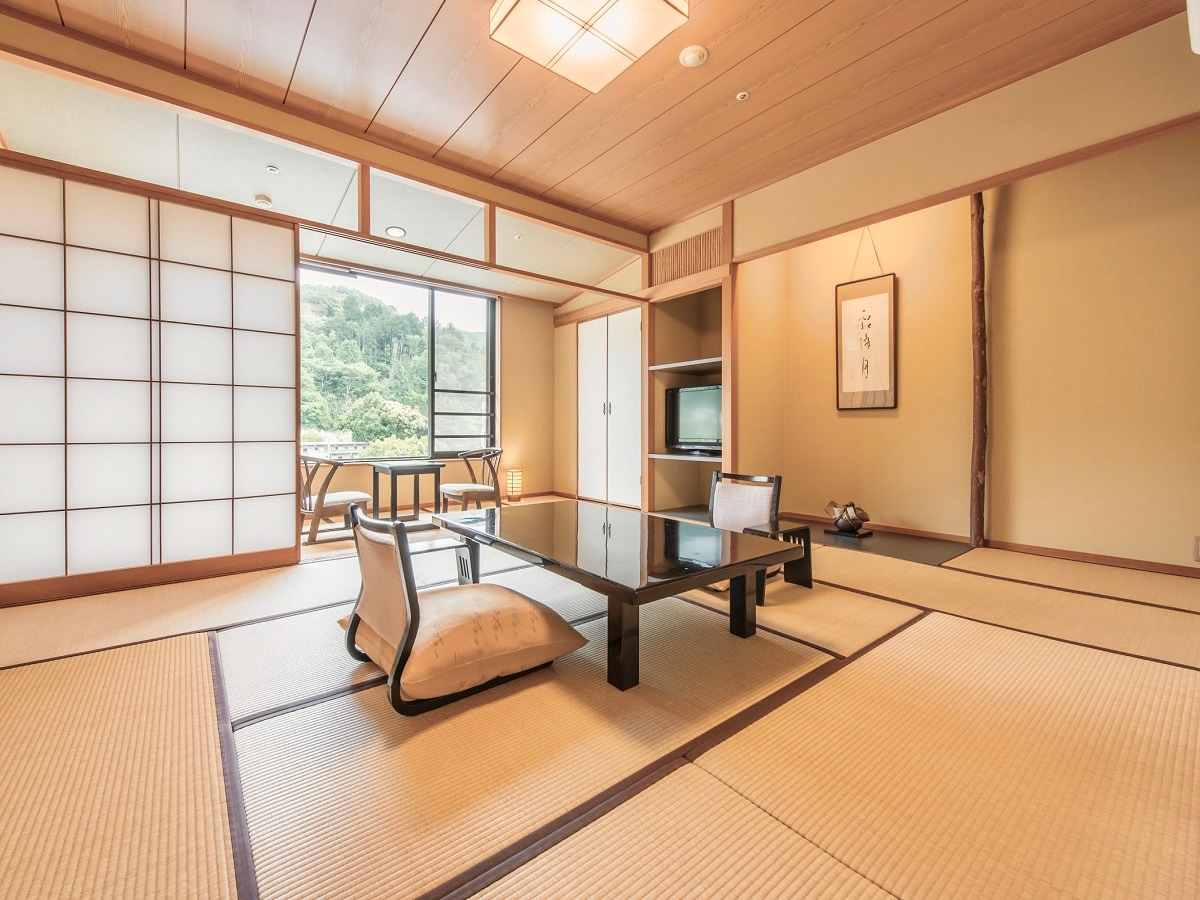 12 tatami Japanese-style room.