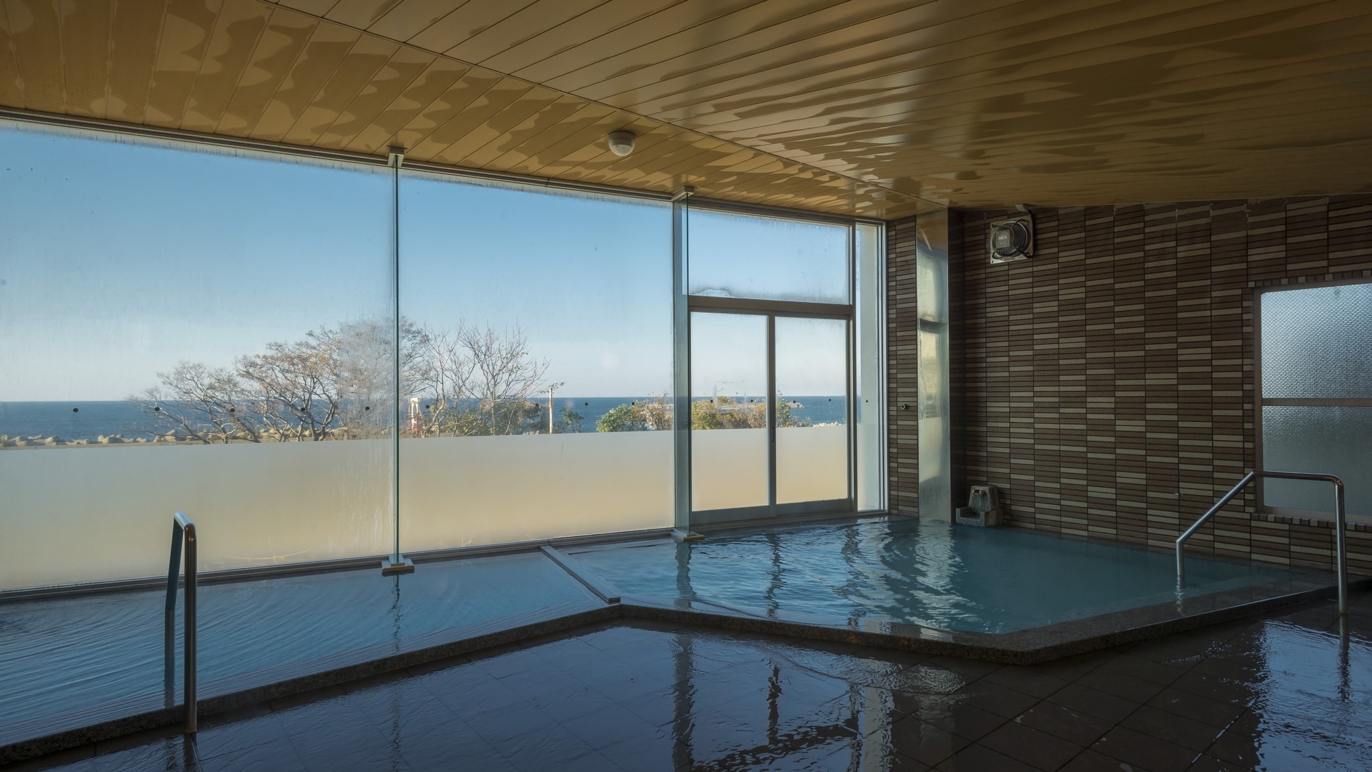 Our proud hot spring water is popular with locals!