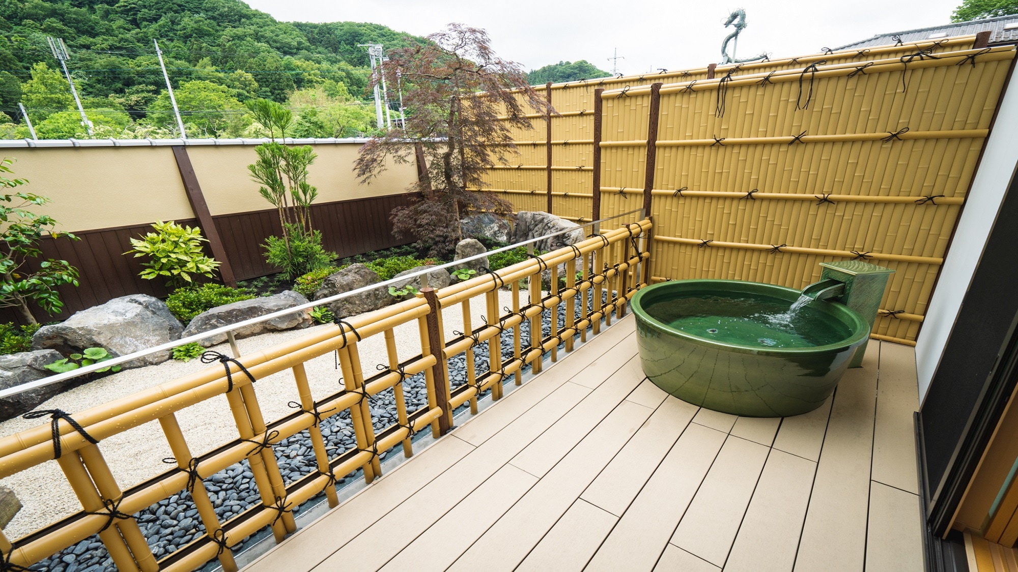 [Guest room with garden open-air bath] Origami ceiling ☆ Luxury guest room (open-air bath image)