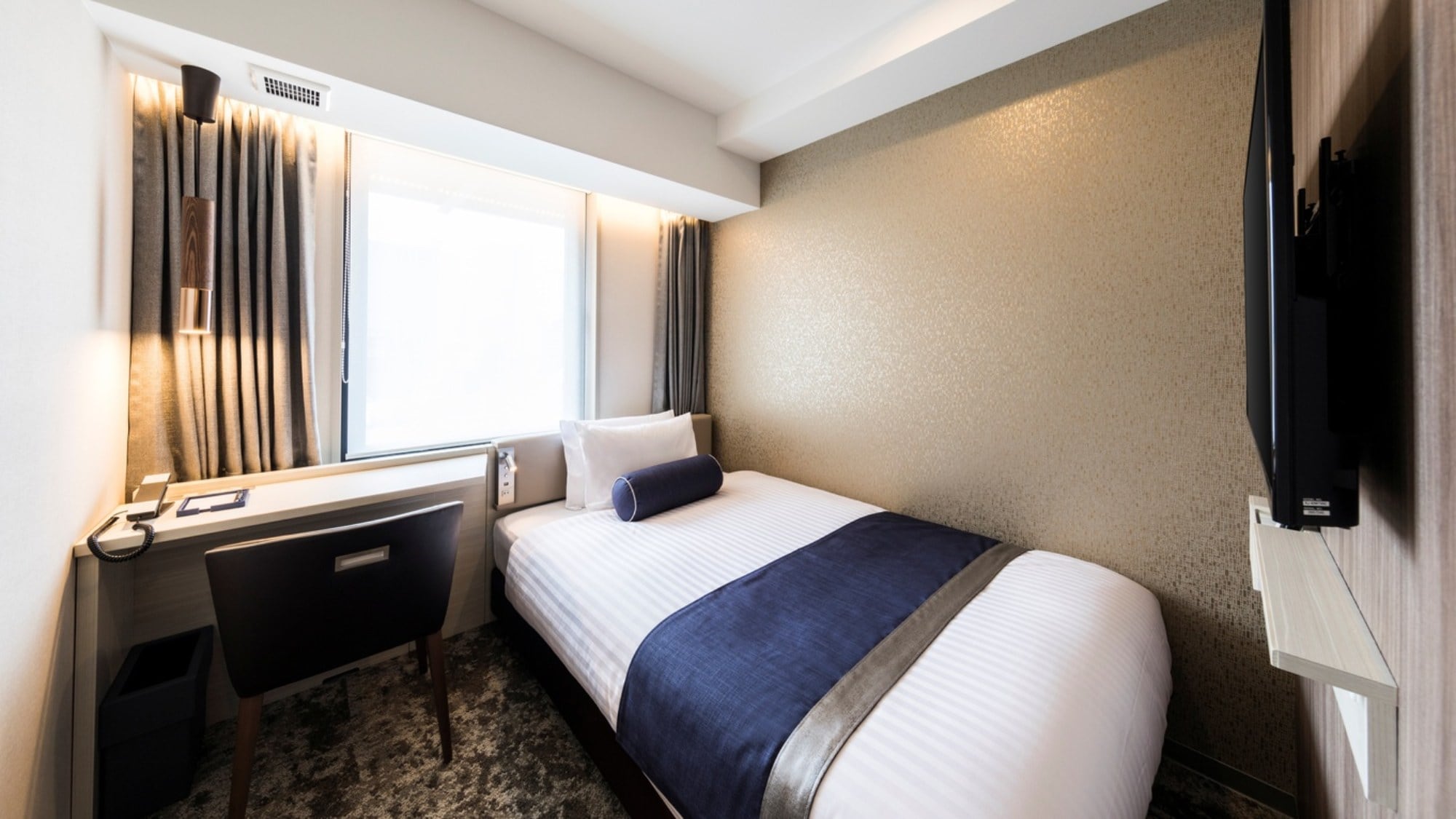 ■Semi-double room (non-smoking/smoking)