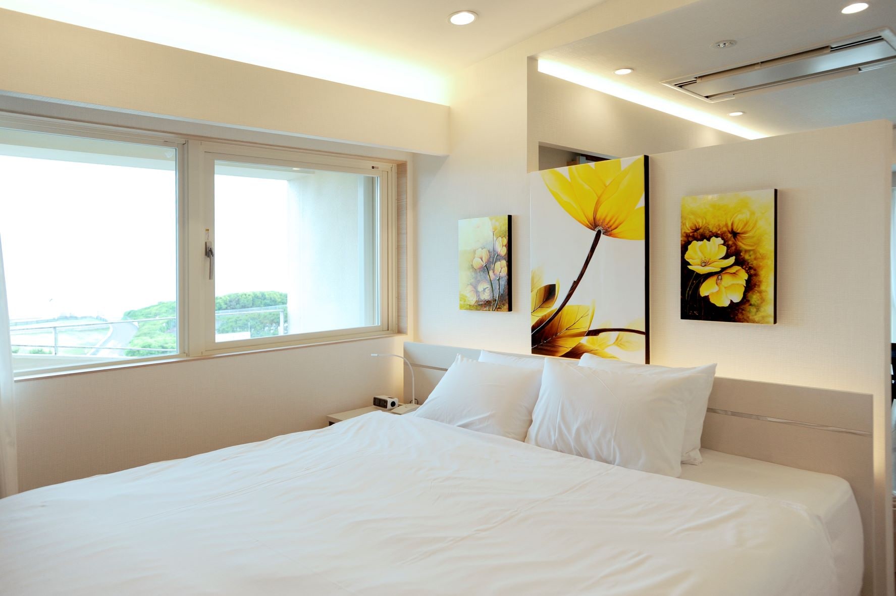 Ocean Junior Suite Bedroom