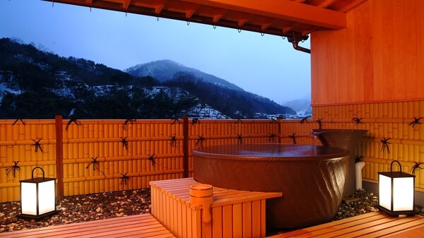 12 tatami Japanese-style room with open-air bath