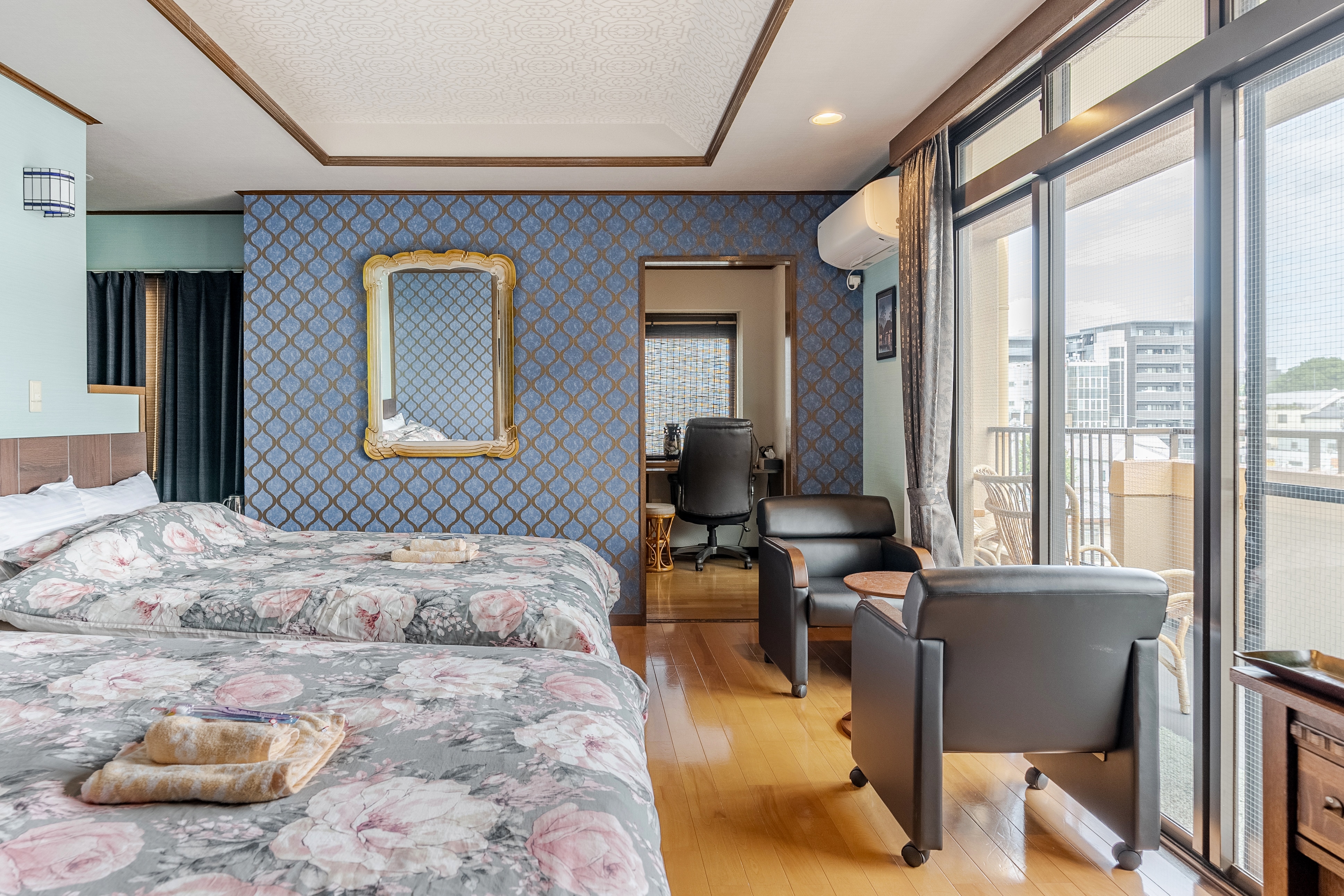 Suite Room (Room 401)