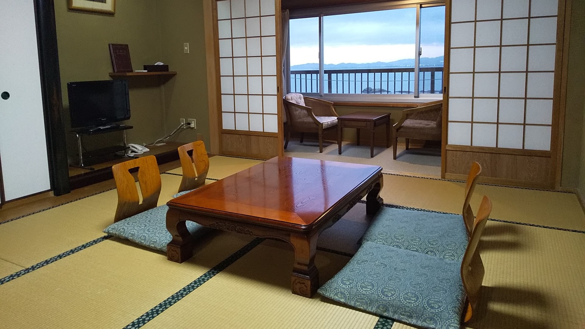 ◆ วิวทะเล ห้องสไตล์ญี่ปุ่น 10 เสื่อทาทามิ (มีอ่างอาบน้ำและห้องส้วม)