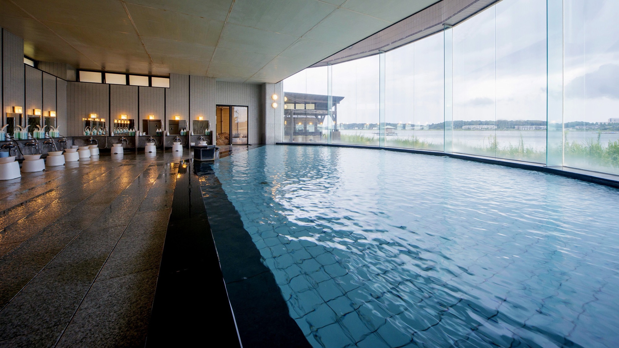 Large communal bath for men