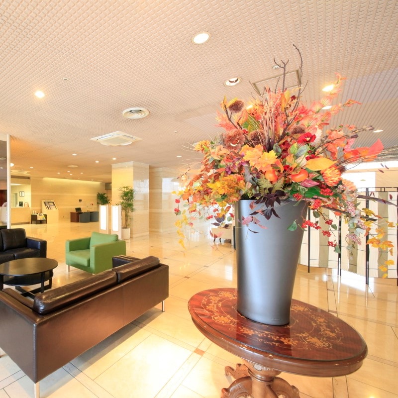 Lobby Lounge (square)