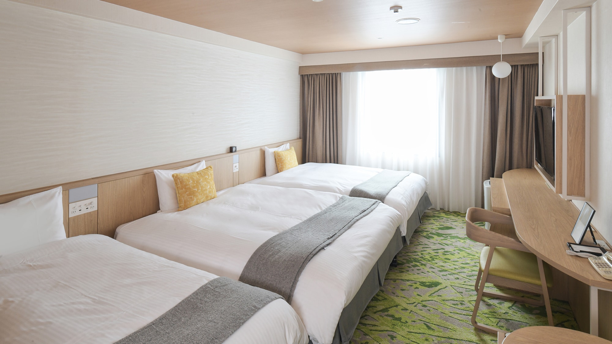 額外三人房 ☆ 26 平方公尺 ★ 150公分 x 2 + 90公分 x 1