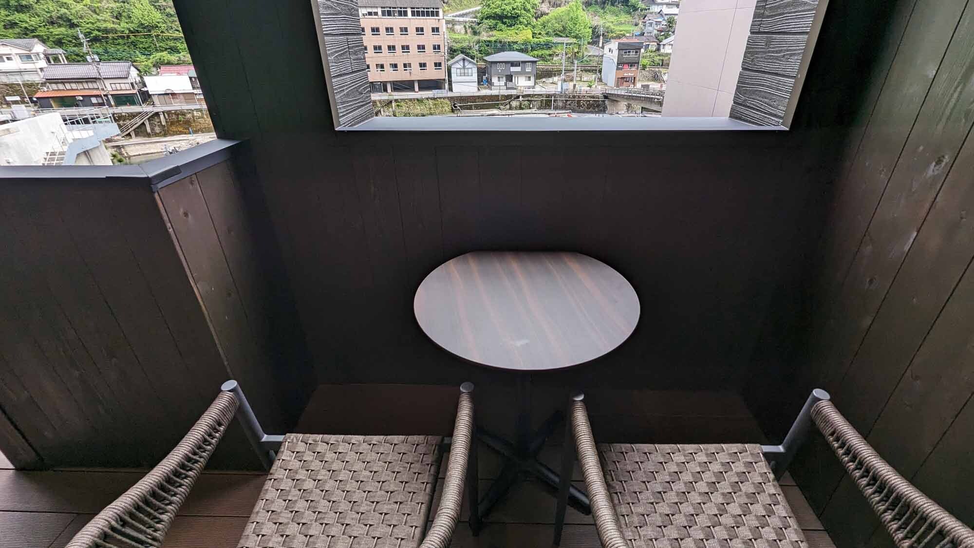 503_Japanese-Western style family room with natural hot spring