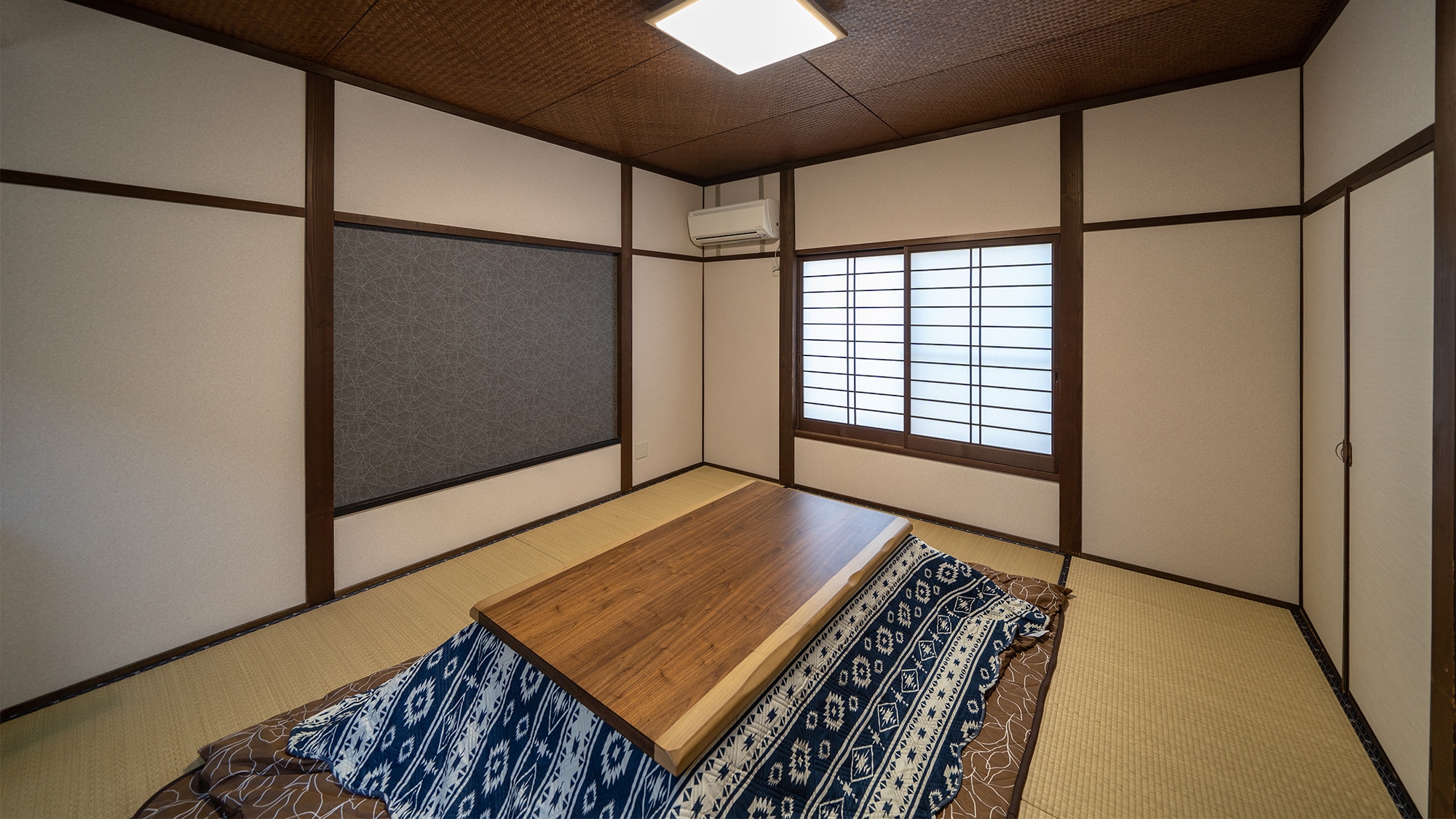 Keyaki / Capacity: 3 to 6 people, 2 Japanese-style rooms with tatami mats