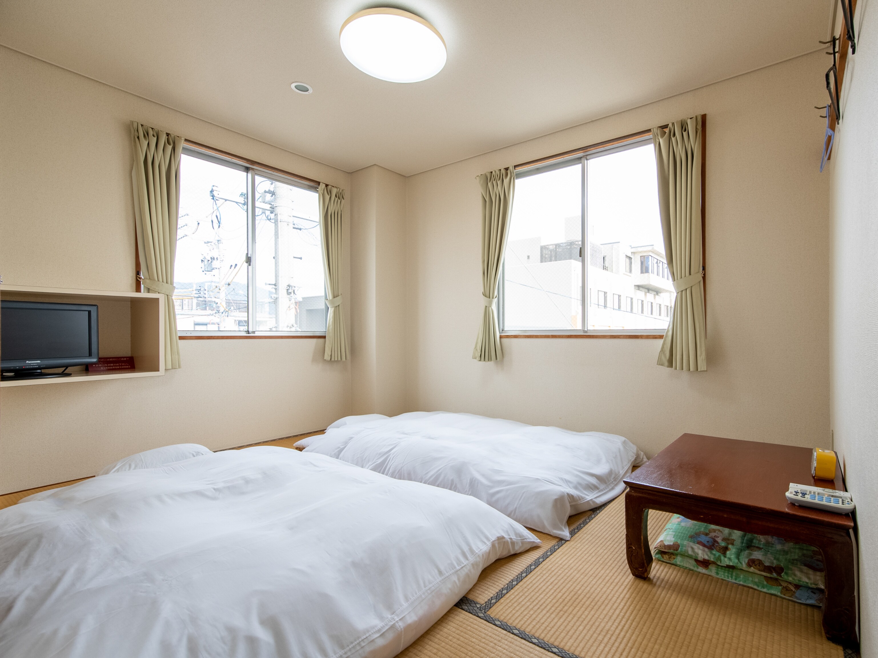 Japanese-style double room (no bath or toilet) 1