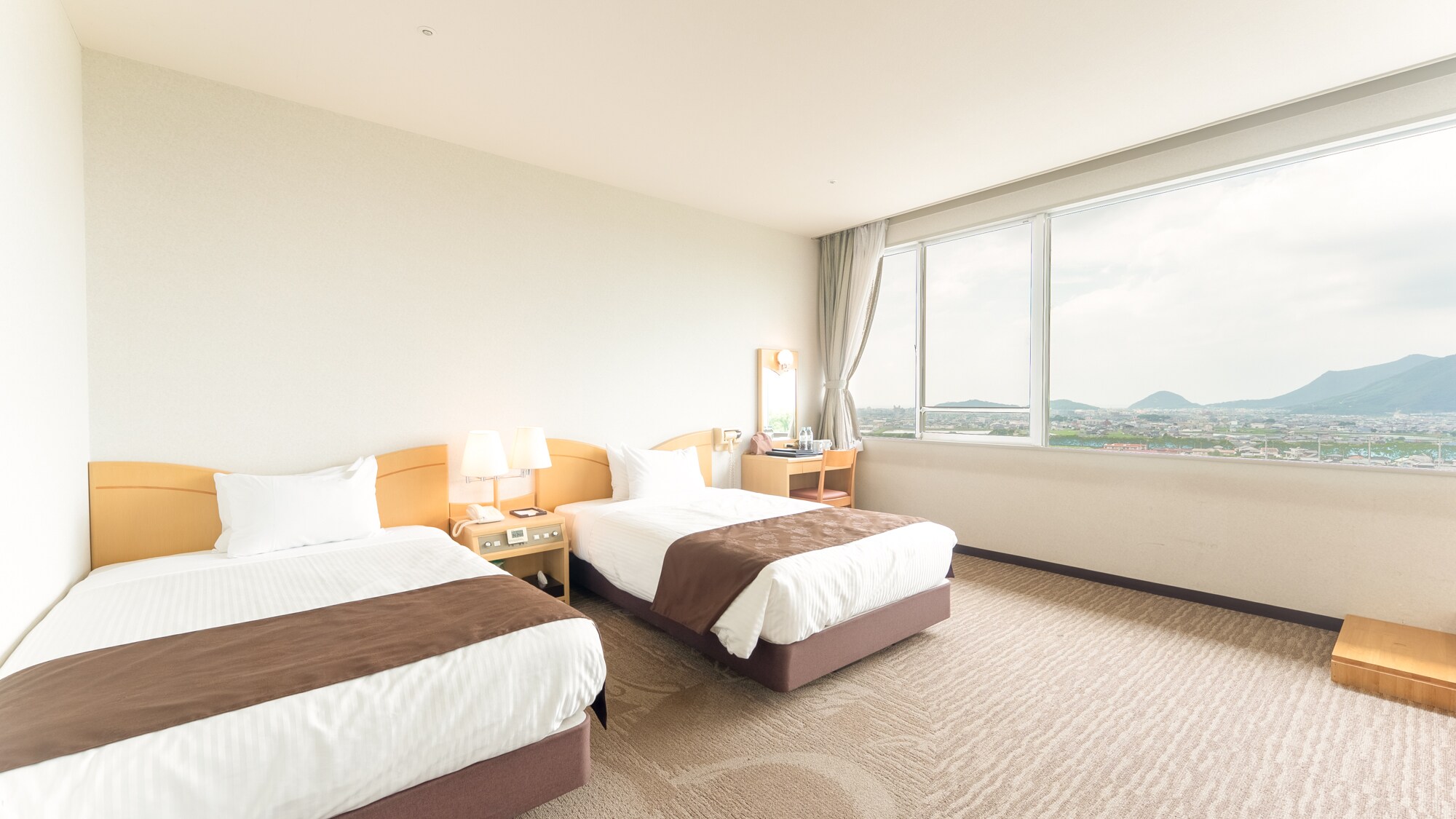 [Superior Western-style room]