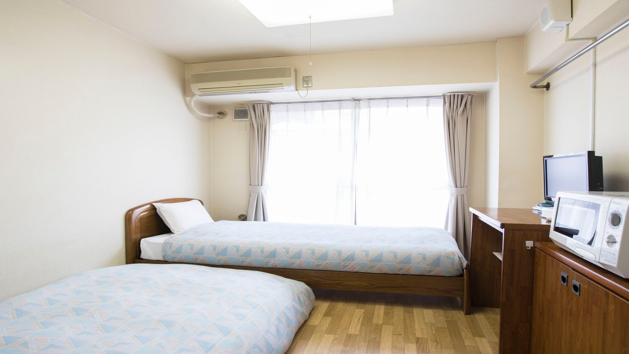 Studio Twin [15㎡ / Bed width 100cm / 1 sofa bed]