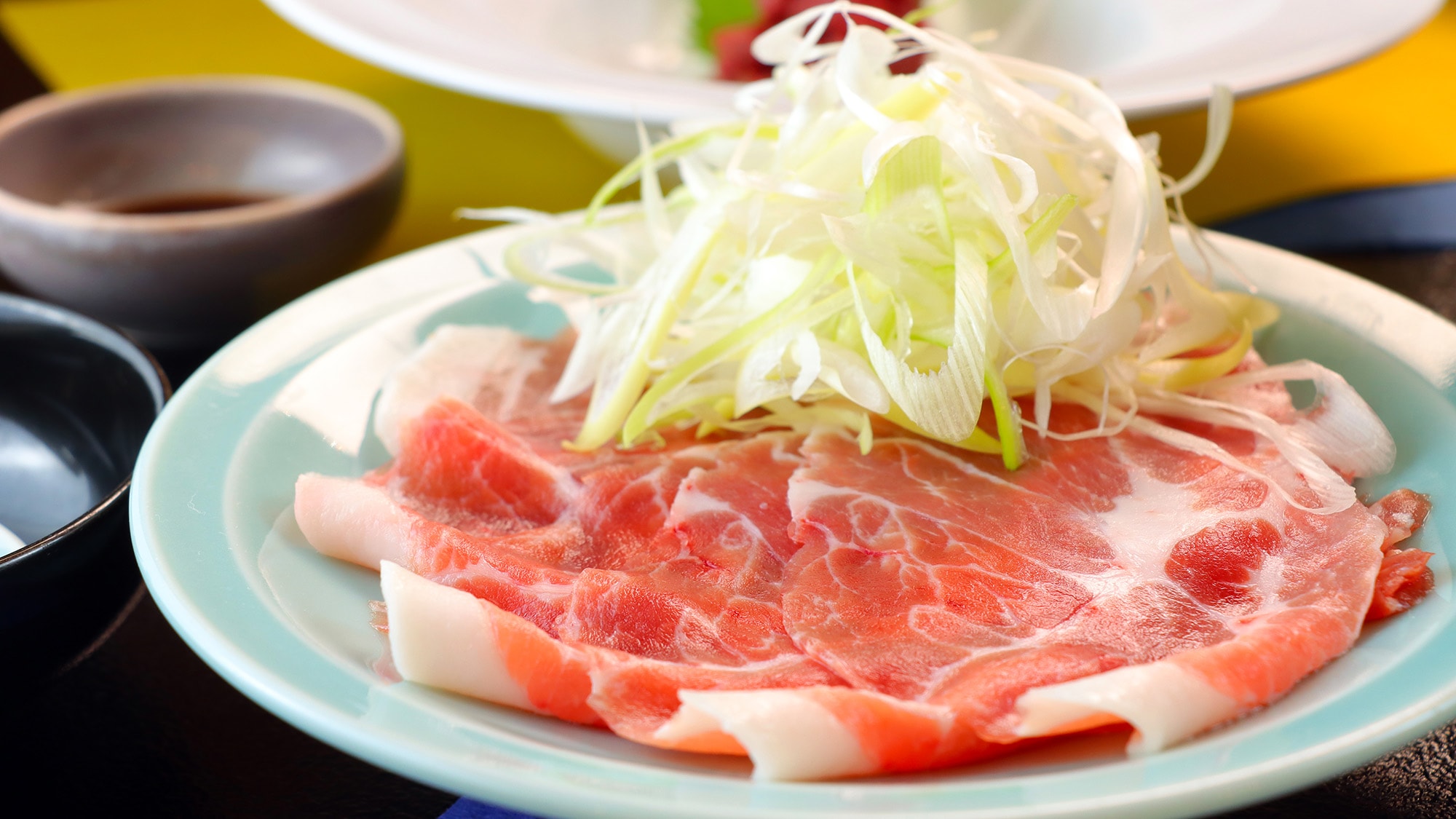 Shabu-shabu of "brand pork" with artistically beautiful meat