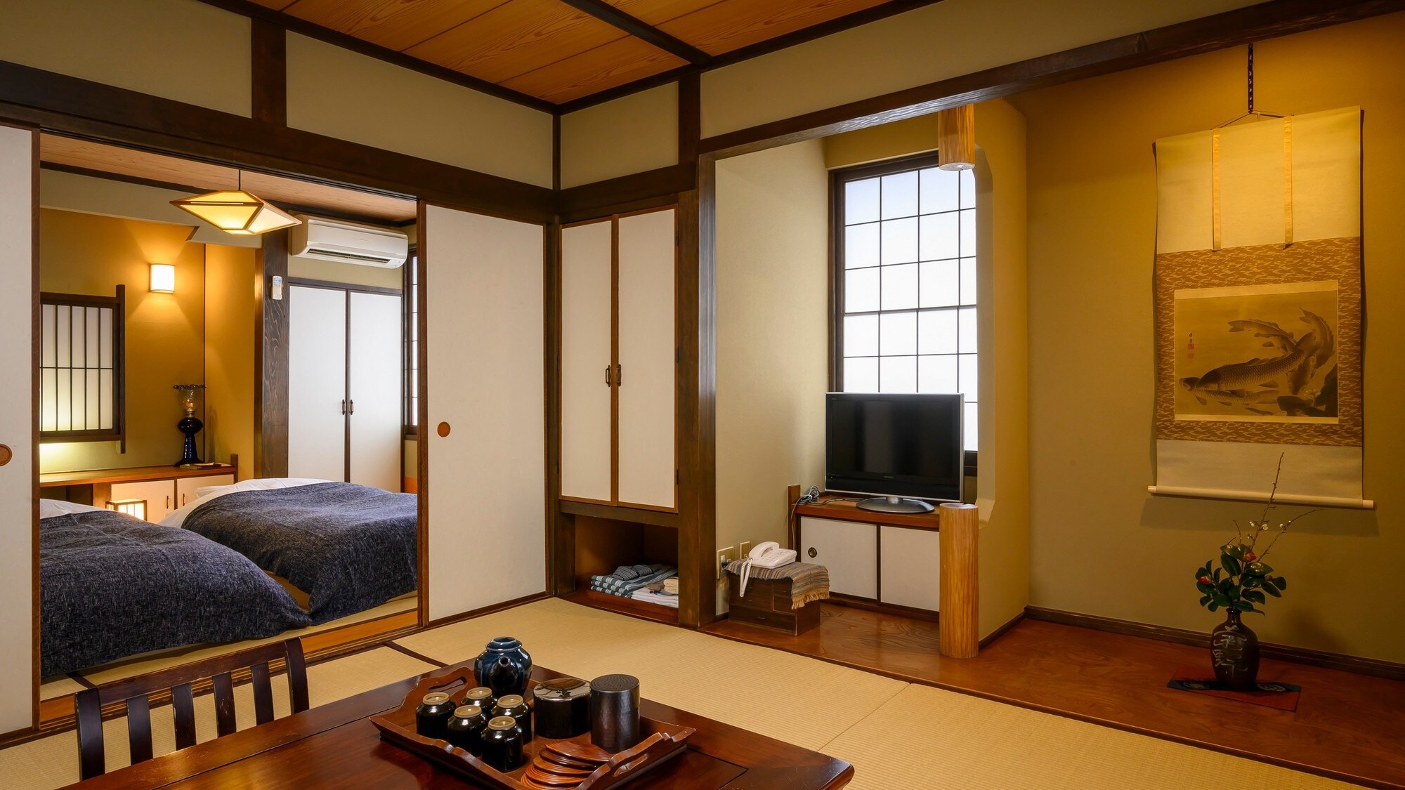 有兩個房間的平面圖，所以對於家庭來說足夠大。