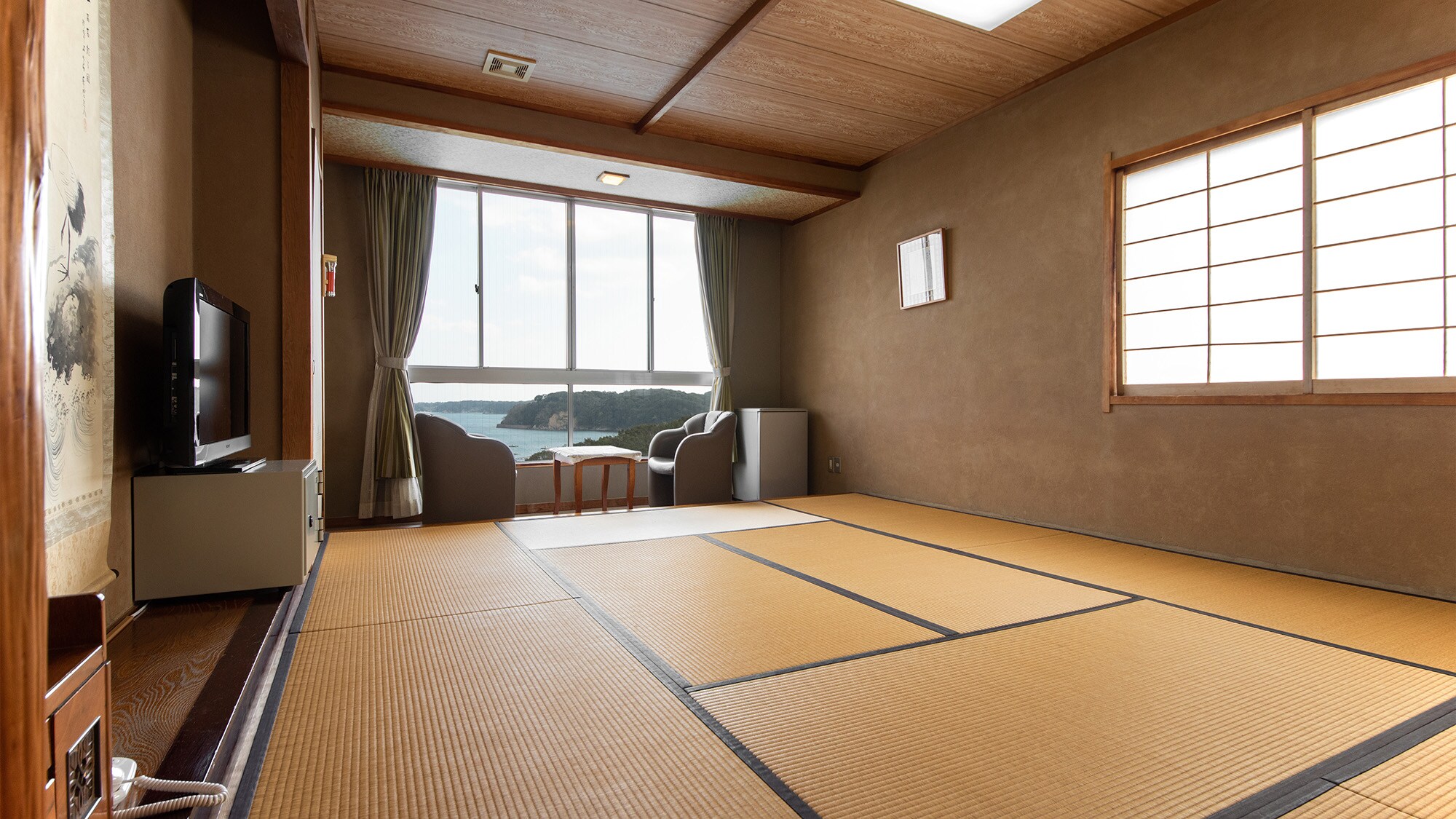 *Please make yourself comfortable and relaxed.