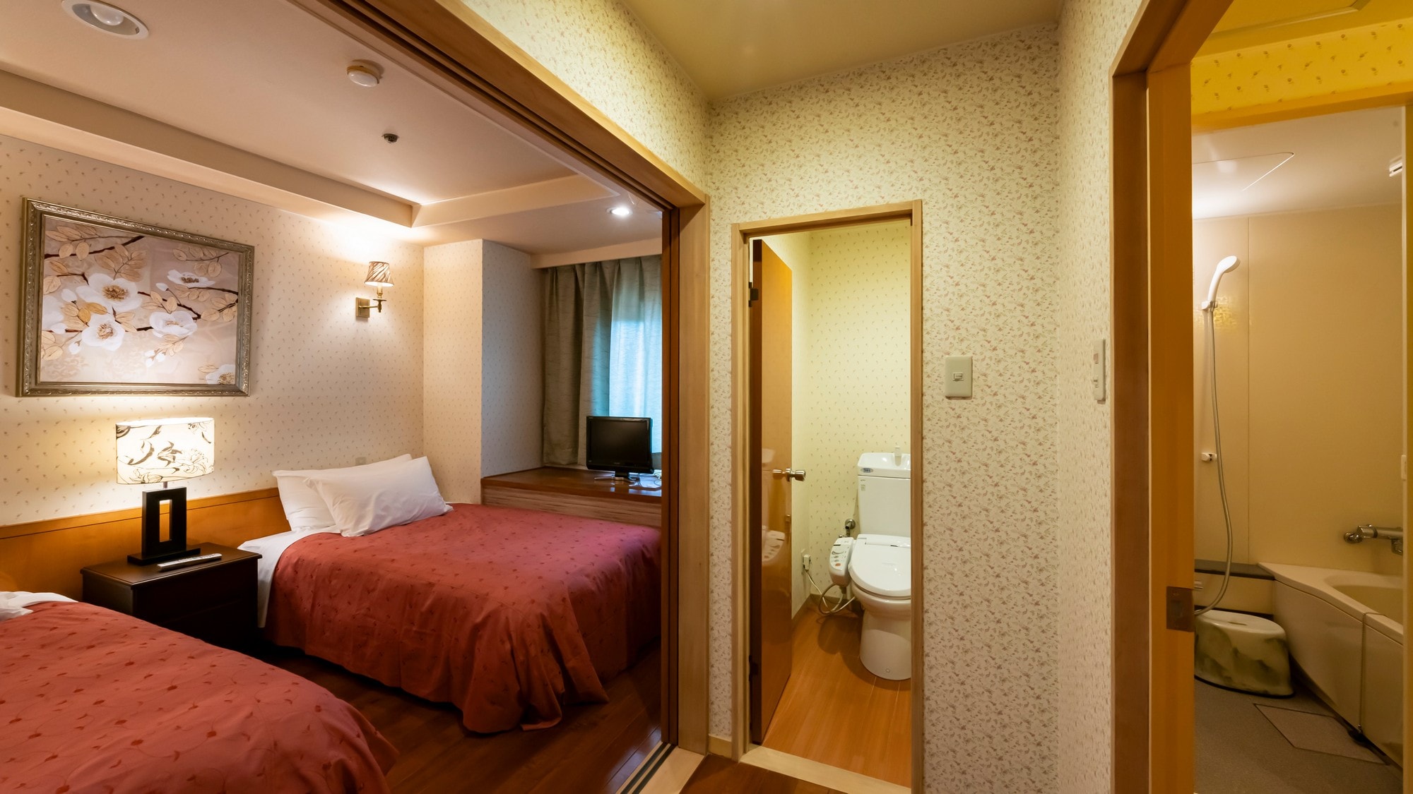 [Main building Western-style luxury twin room] Twin bed + living room 12㎡