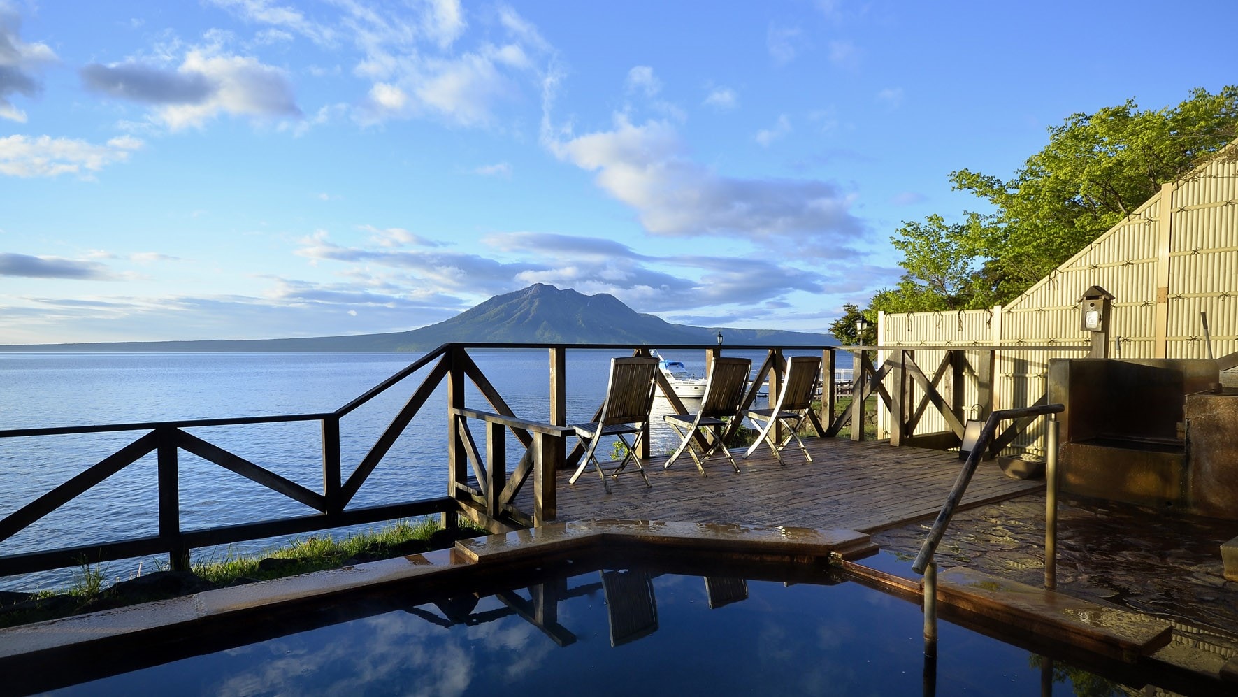 ■ Open-air bath with a view