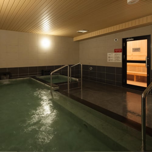Large communal bath 1