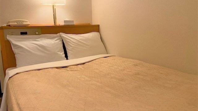 Double room (semi-double bed)