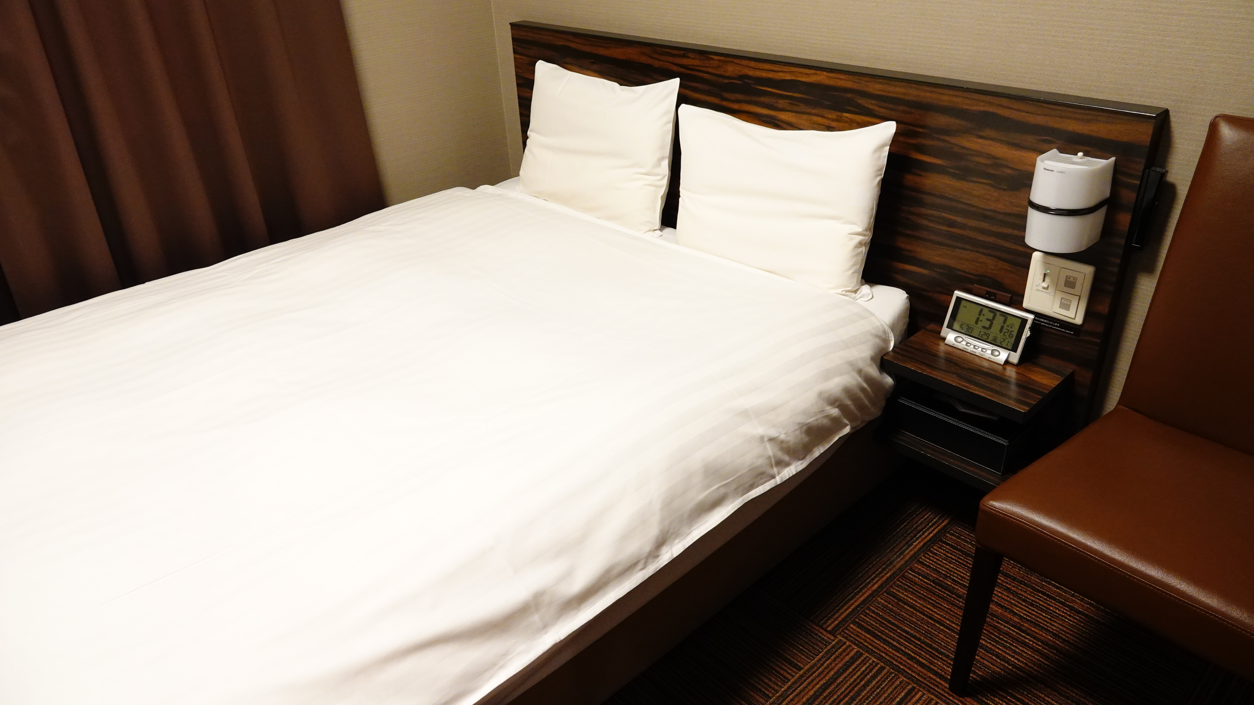 ■ Economy Double Room 15.0 sqm, no shower booth (bed width 140 cm & times; 195 cm) ■