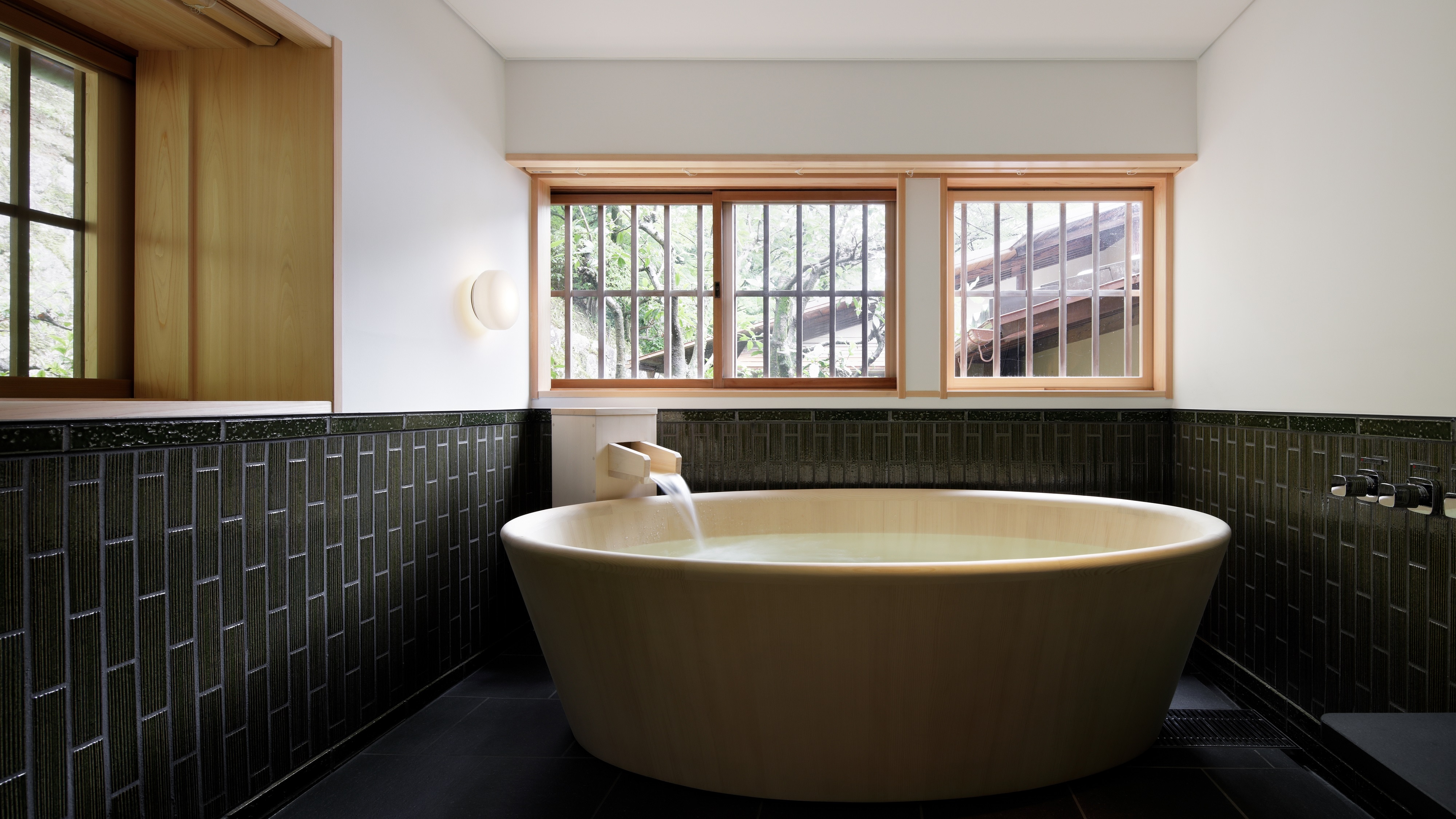 Sukiya style annex "Kasuien" 1 king bed 70-84 square meters