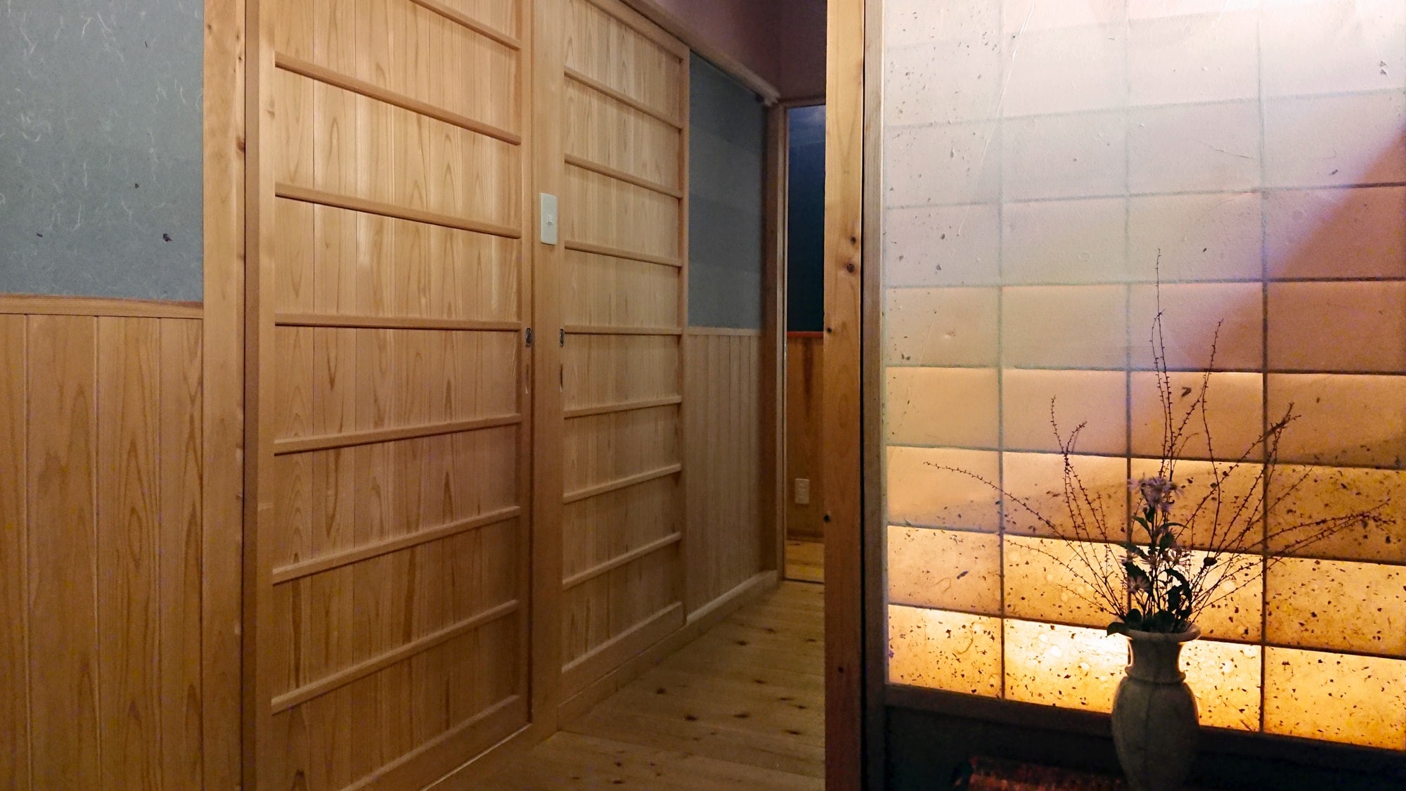 [2nd floor] Hallway between 8 tatami mats and 6 tatami mats