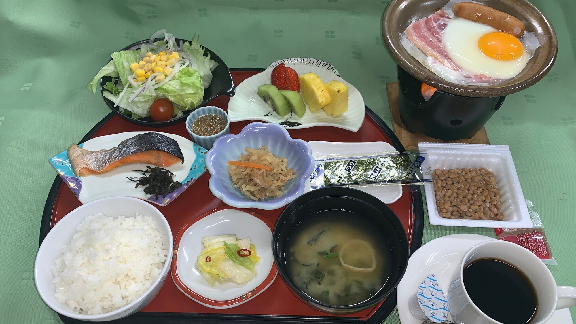 ※≪早餐示例≫提供日式套餐。请随意享用您的餐点。