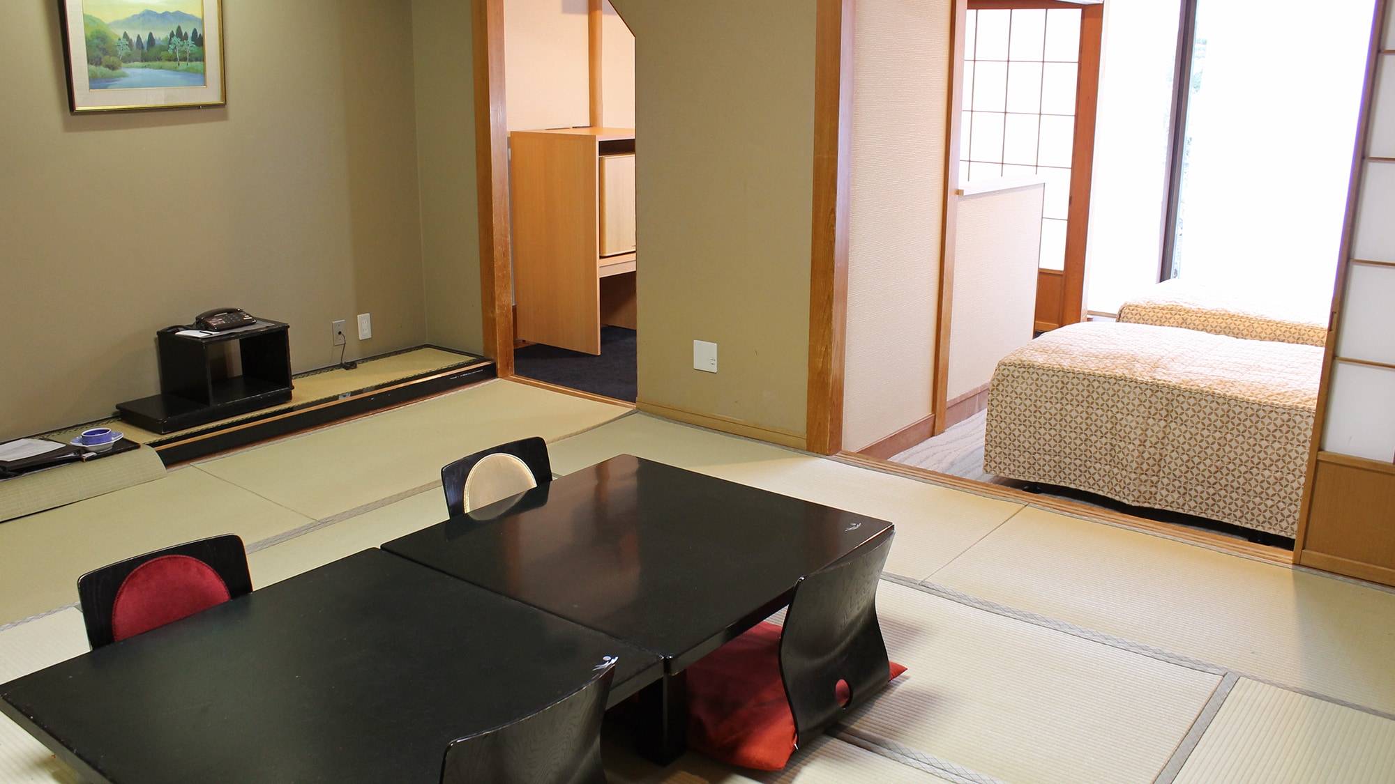 Japanese-Western style room with workcation room