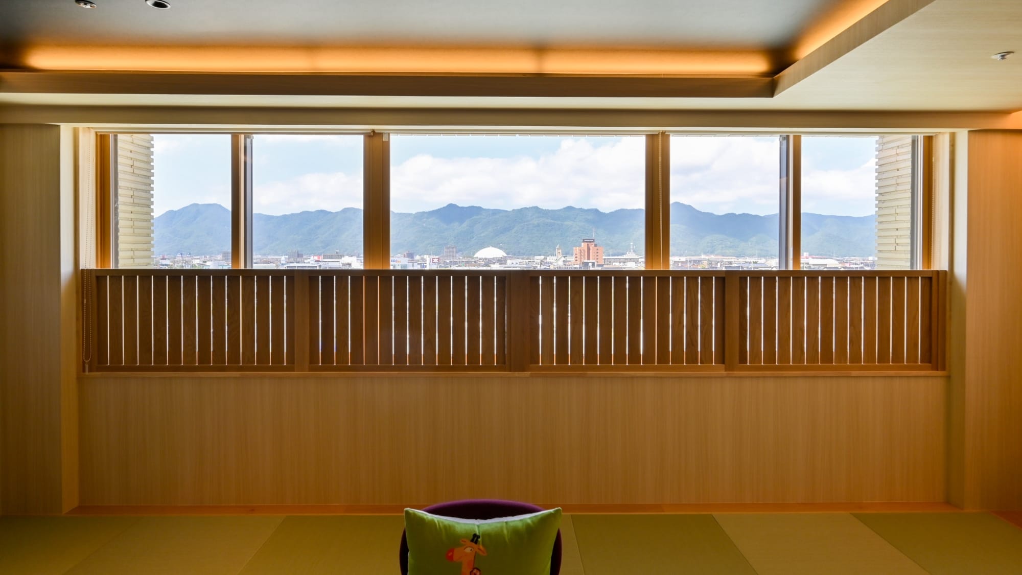 [Renovated Japanese-style room] Refa shower & bath with TV
